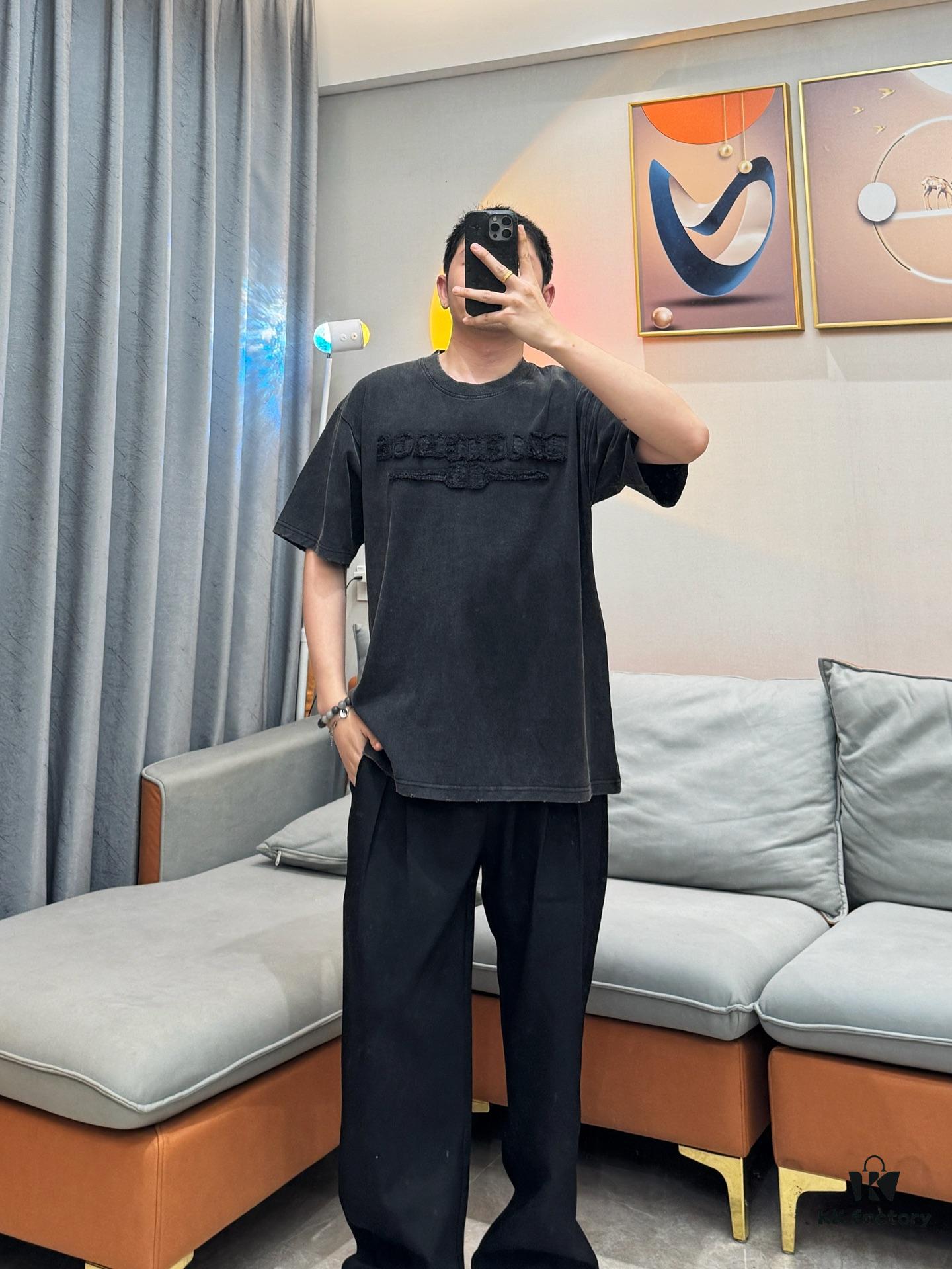 Real-shot model photo