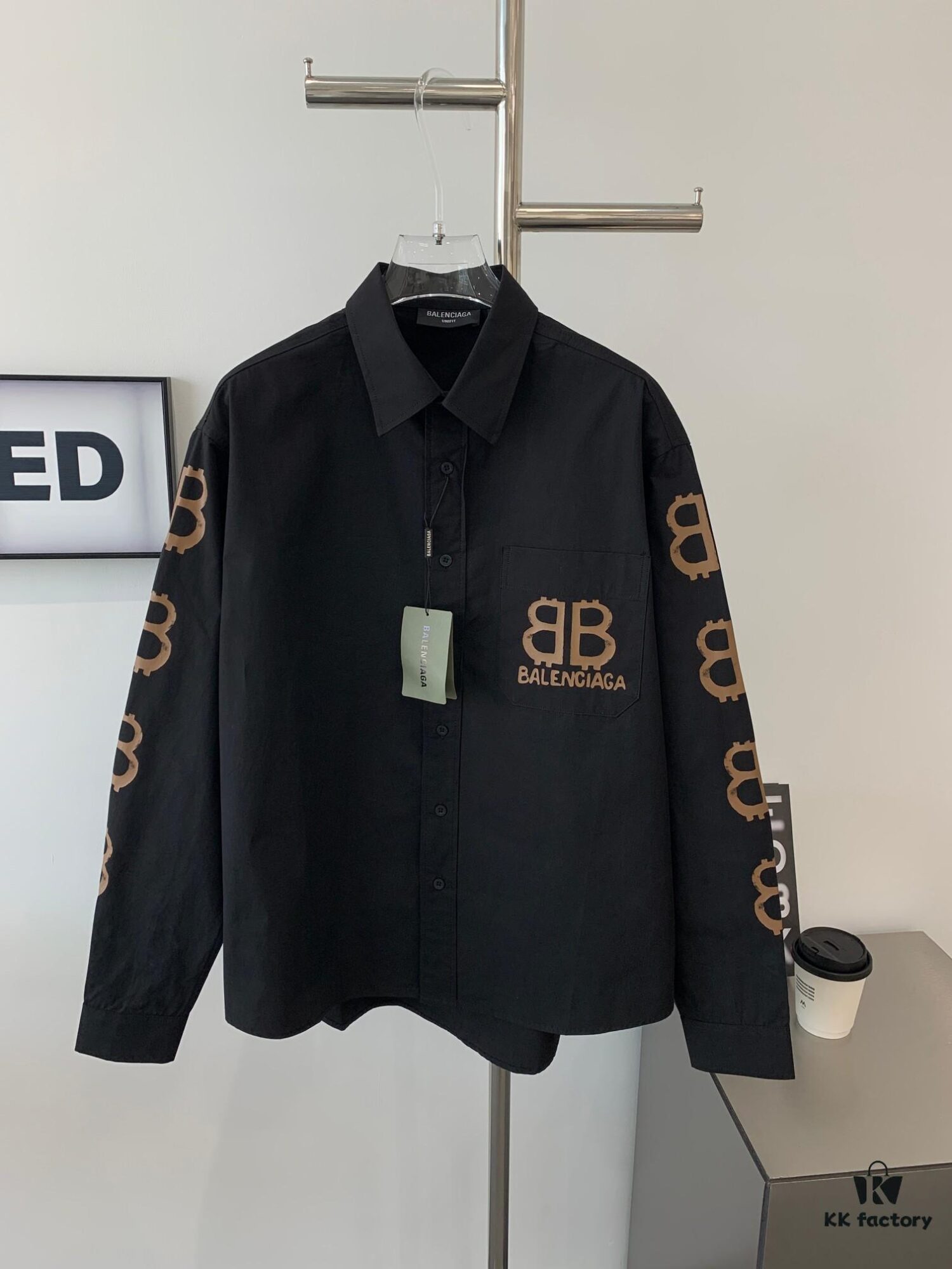 New Balenciaga BLCG 24SS Double-B Orange Graffiti Logo Long-Sleeve Shirt with Full-Arm Print