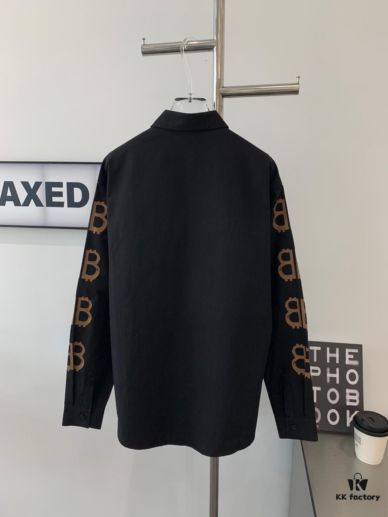 New Balenciaga BLCG 24SS Double-B Orange Graffiti Logo Long-Sleeve Shirt with Full-Arm Print