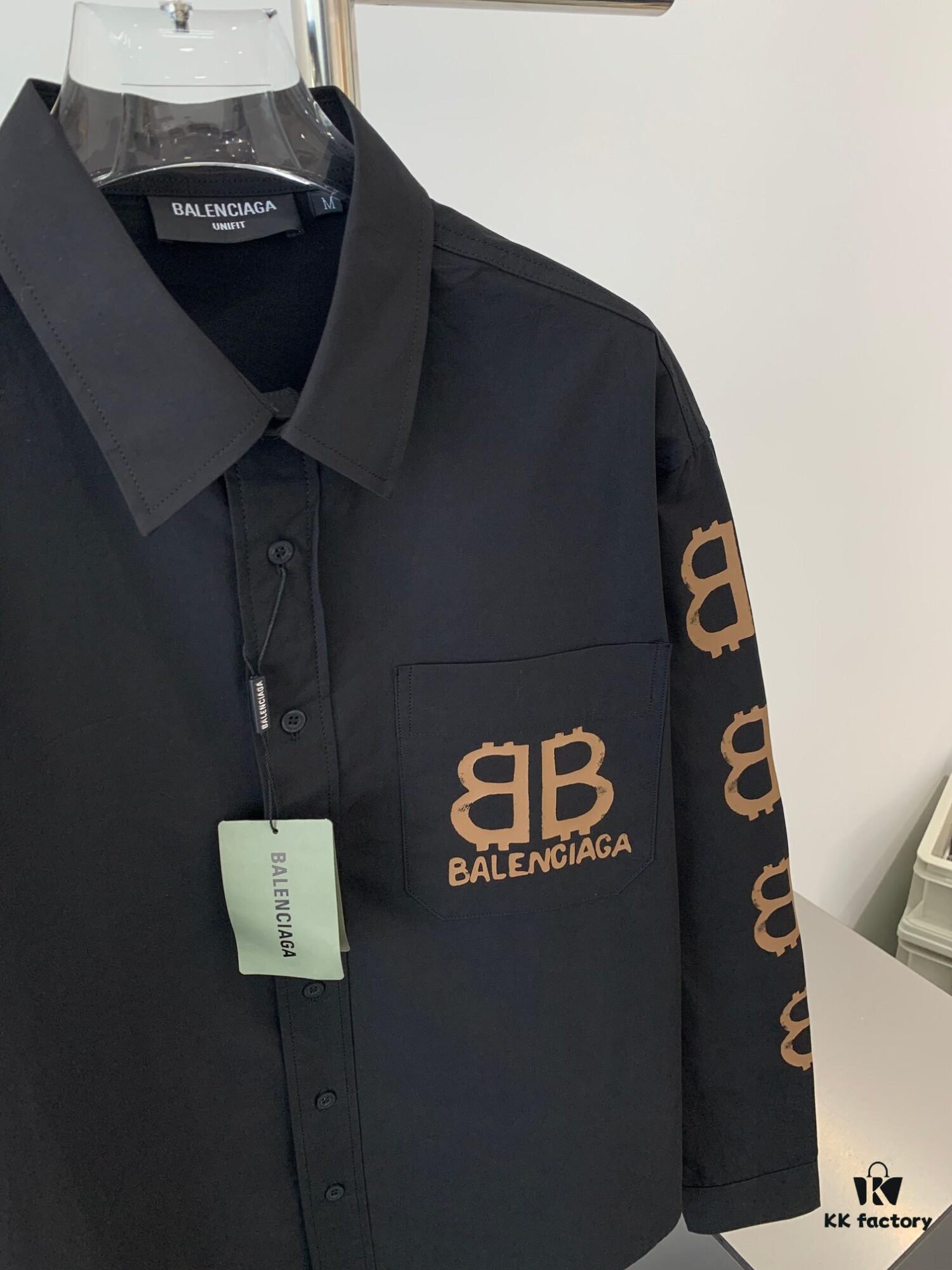 New Balenciaga BLCG 24SS Double-B Orange Graffiti Logo Long-Sleeve Shirt with Full-Arm Print