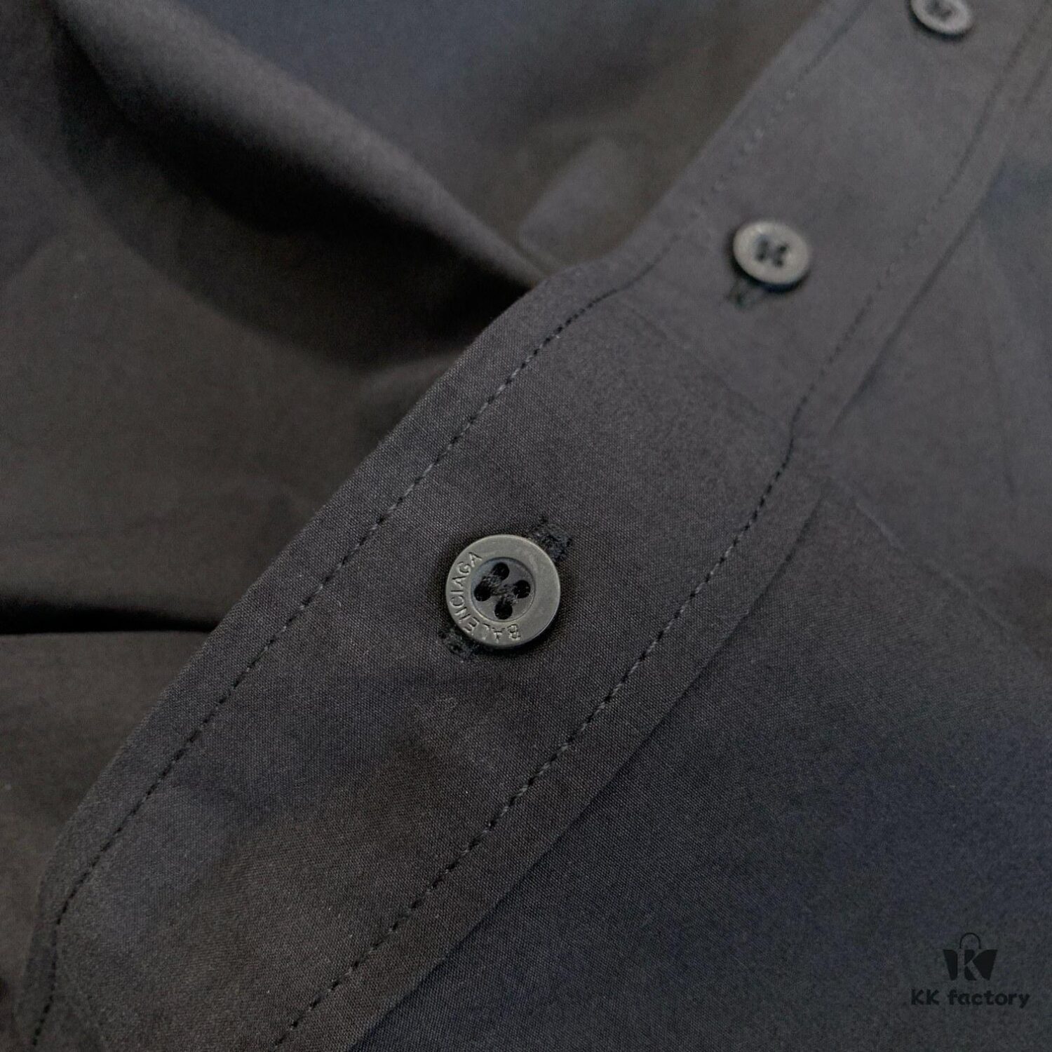 New BALENCIAGA BLCG 24SS Long-Sleeve Shirt with Embroidered Logo at Collar, Minimalist Design