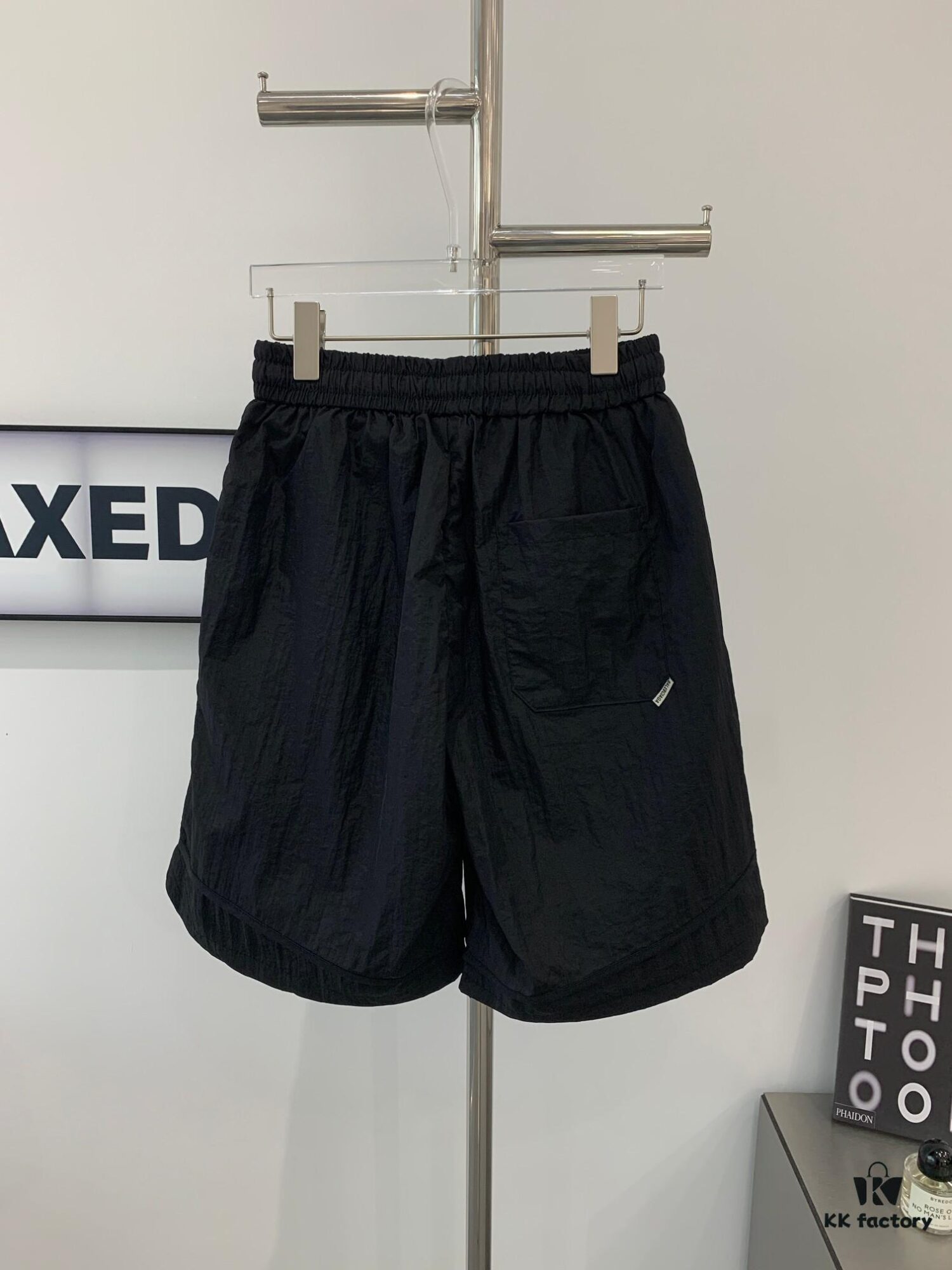 New BLCG Balenciaga White Letter Print Shorts, Exclusive Version! Premium Look with Original Custom Accessories and Packaging, Classic and Versatile Style