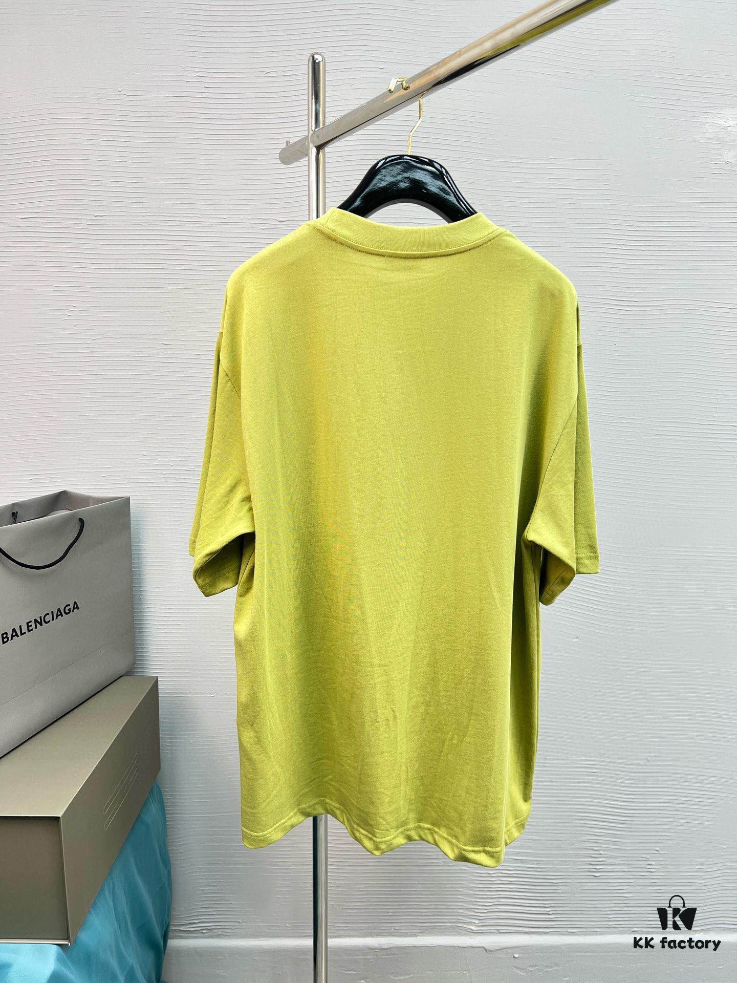 High-Quality BAL 25SS Screen-Printed Premium Craftsmanship Classic Color T-Shirt! Youthful and Vibrant Design! New Season's Featured Teddy Bear Series with Advanced Printing Technology, Made from 280g Pure Cotton Fabric – Soft, Comfortable, and Perfectly Matched with Jeans, Chinos, or Shorts for Spring and Summer