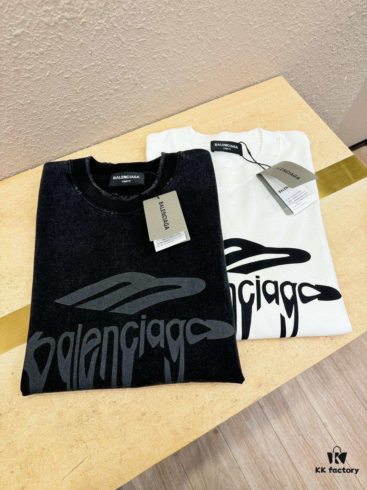 Balenciaga Spring/Summer 2025 New Arrival Short Sleeve T-Shirt! Runway-Inspired Fashion Casual Tee with Signature Logo Design! Exquisitely Crafted from Premium 100% Cotton for Exceptional Softness, Comfort, and Breathability – A Must-Have Wardrobe Essential That Redefines Contemporary Style!