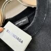 Balenciaga Spring/Summer 2025 New Arrival Short Sleeve T-Shirt! Runway-Inspired Fashion Casual Tee with Signature Logo Design! Exquisitely Crafted from Premium 100% Cotton for Exceptional Softness, Comfort, and Breathability – A Must-Have Wardrobe Essential That Redefines Contemporary Style!
