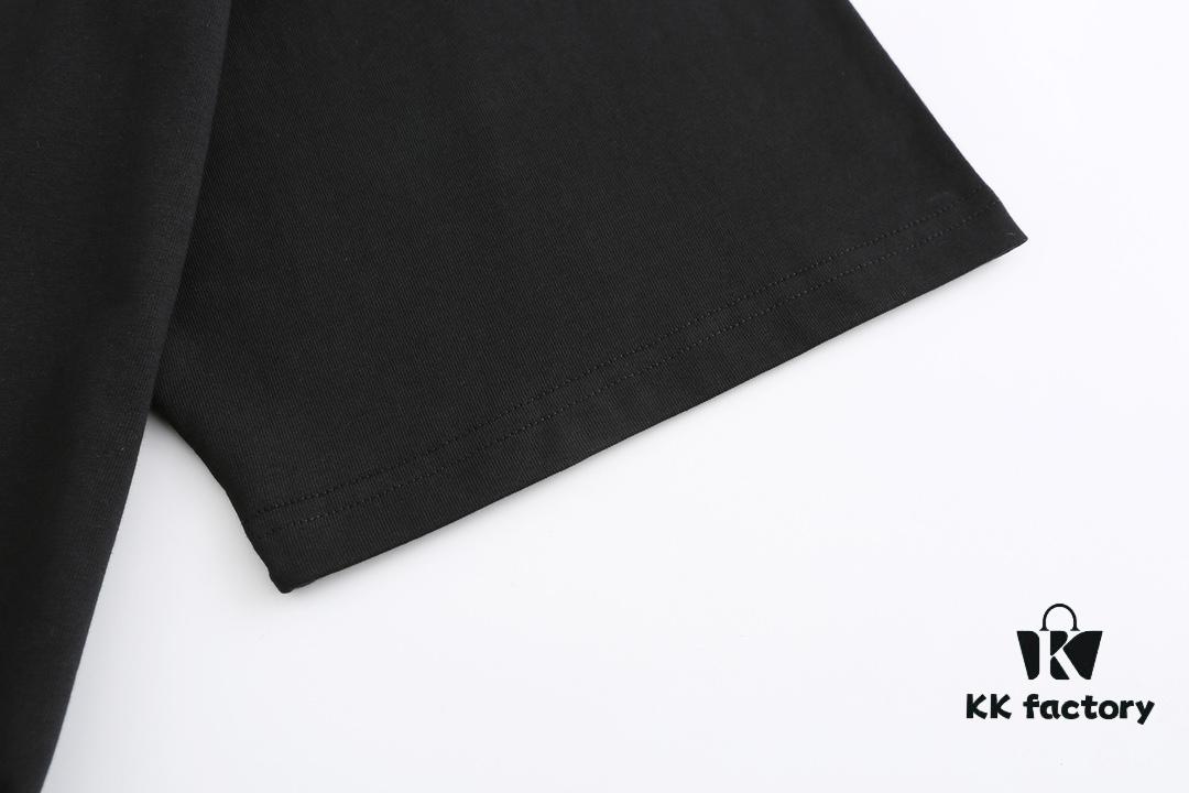 High-End Quality Balenciaga 2025 Fall Spring/Summer Collection Buckle Short-Sleeve T-Shirt, Distinct from Regular Print, Made of Custom-Woven 270G 32-Count Double-Yarn Pure Cotton Fabric, Loose Fit Unisex Design