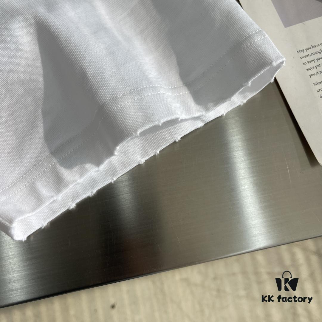 BALENCIAGA 25 Spring/Summer New Arrival Oversized Short Sleeve T-Shirt, Made from Custom 340g High GSM Cotton Fabric with Heavy Rust-Effect Woven Rubber Print on Chest, Distressed Raw Trims at Cuffs and Hem