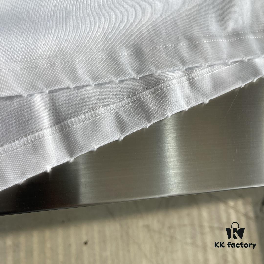 BALENCIAGA 25 Spring/Summer New Arrival Oversized Short Sleeve T-Shirt, Made from Custom 340g High GSM Cotton Fabric with Heavy Rust-Effect Woven Rubber Print on Chest, Distressed Raw Trims at Cuffs and Hem