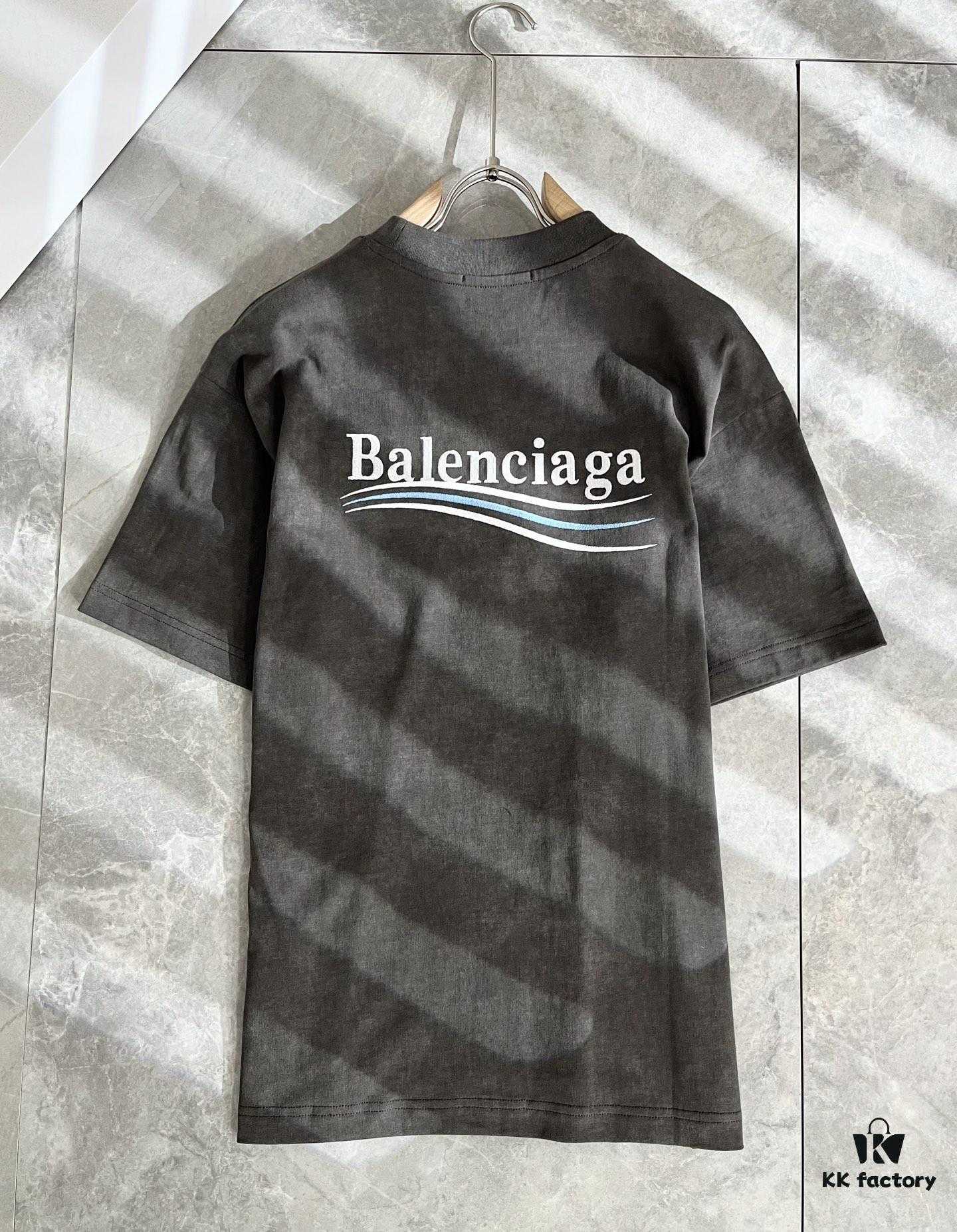 BALENCI*GA 2025 Spring/Summer New Unisex 👫 Short Sleeve T-Shirt with Runway Print and Embroidered Logo – Fashionable Casual Tee in Premium 260g Cotton