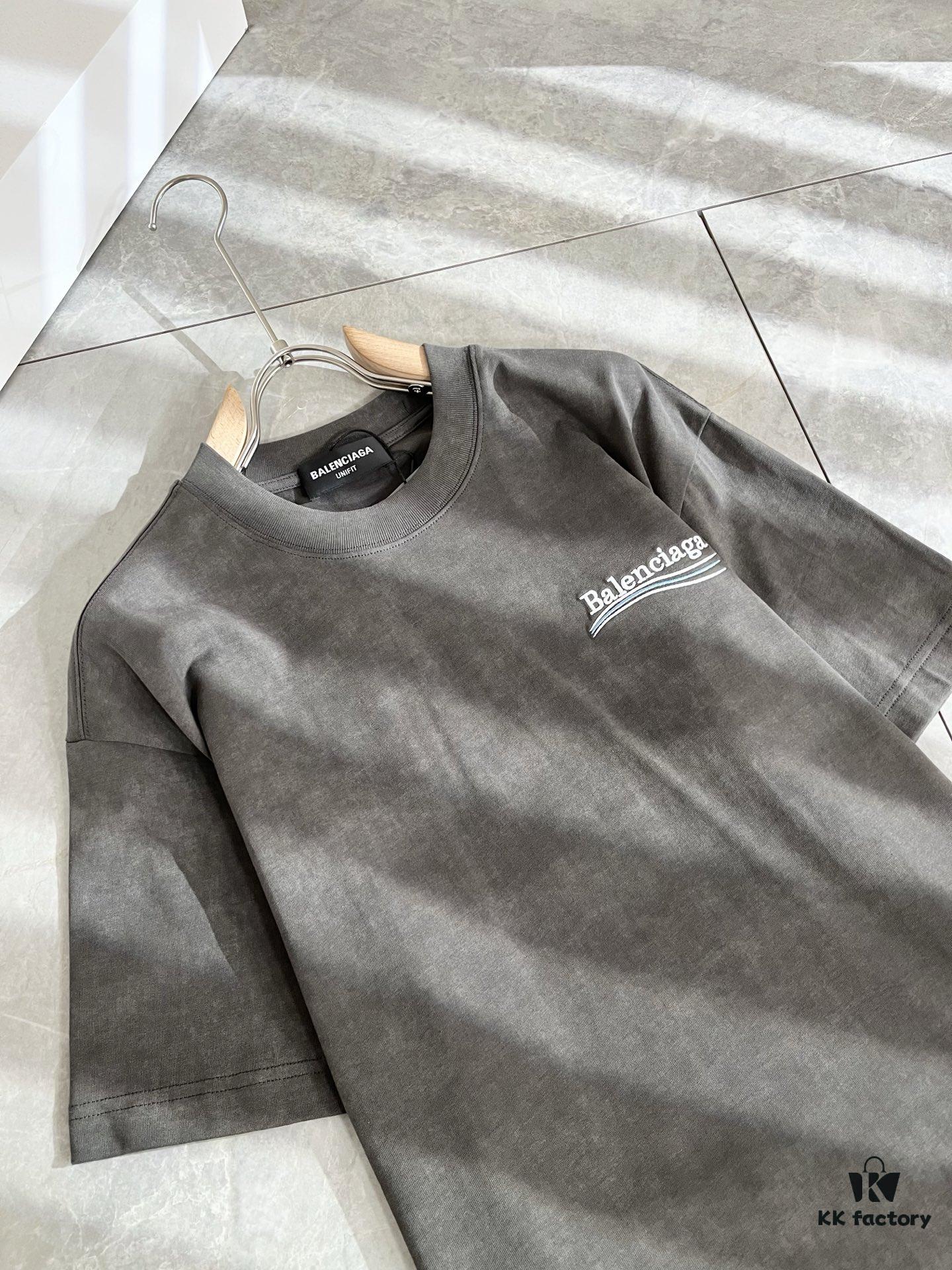 BALENCI*GA 2025 Spring/Summer New Unisex 👫 Short Sleeve T-Shirt with Runway Print and Embroidered Logo – Fashionable Casual Tee in Premium 260g Cotton