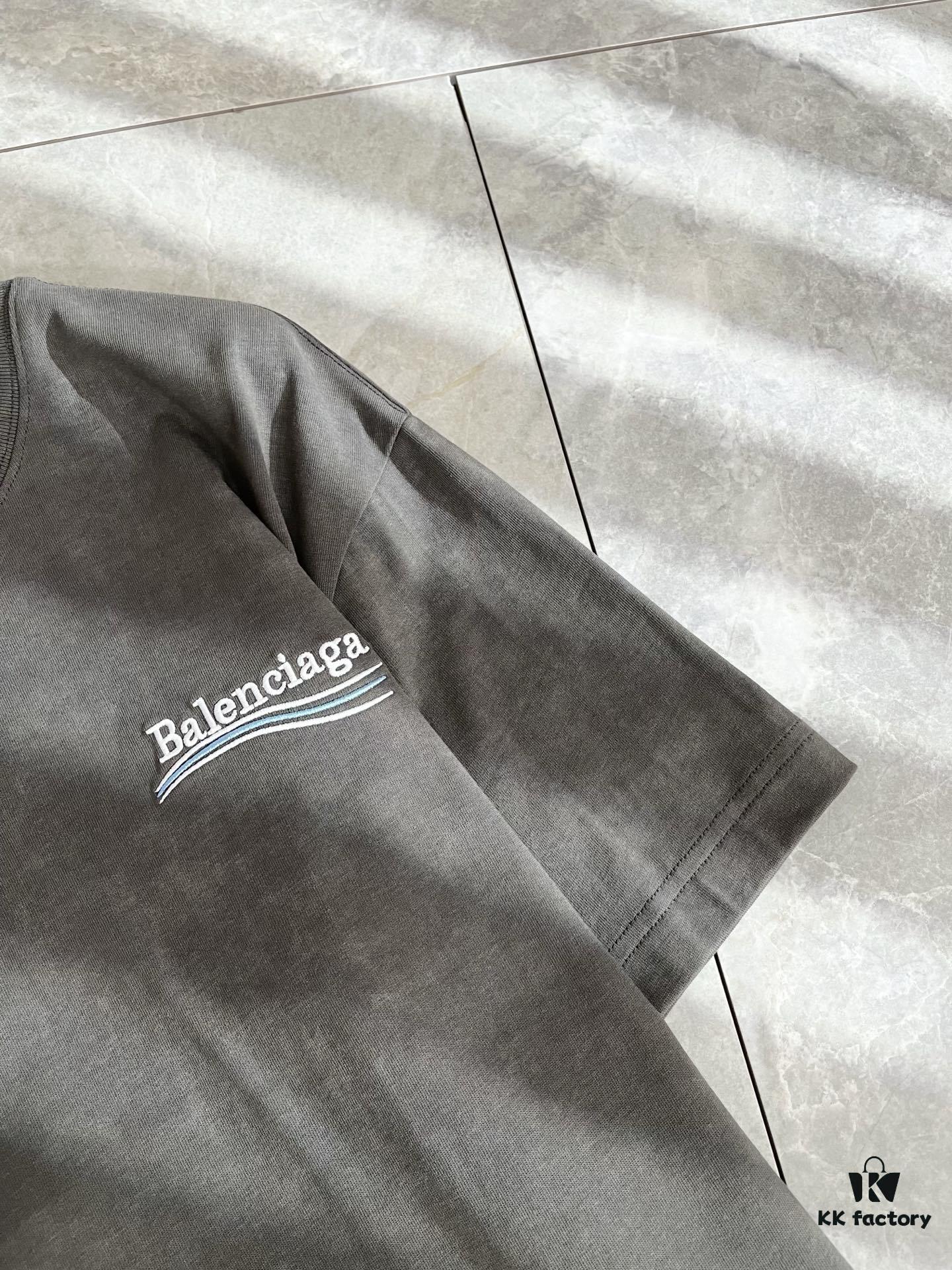 BALENCI*GA 2025 Spring/Summer New Unisex 👫 Short Sleeve T-Shirt with Runway Print and Embroidered Logo – Fashionable Casual Tee in Premium 260g Cotton