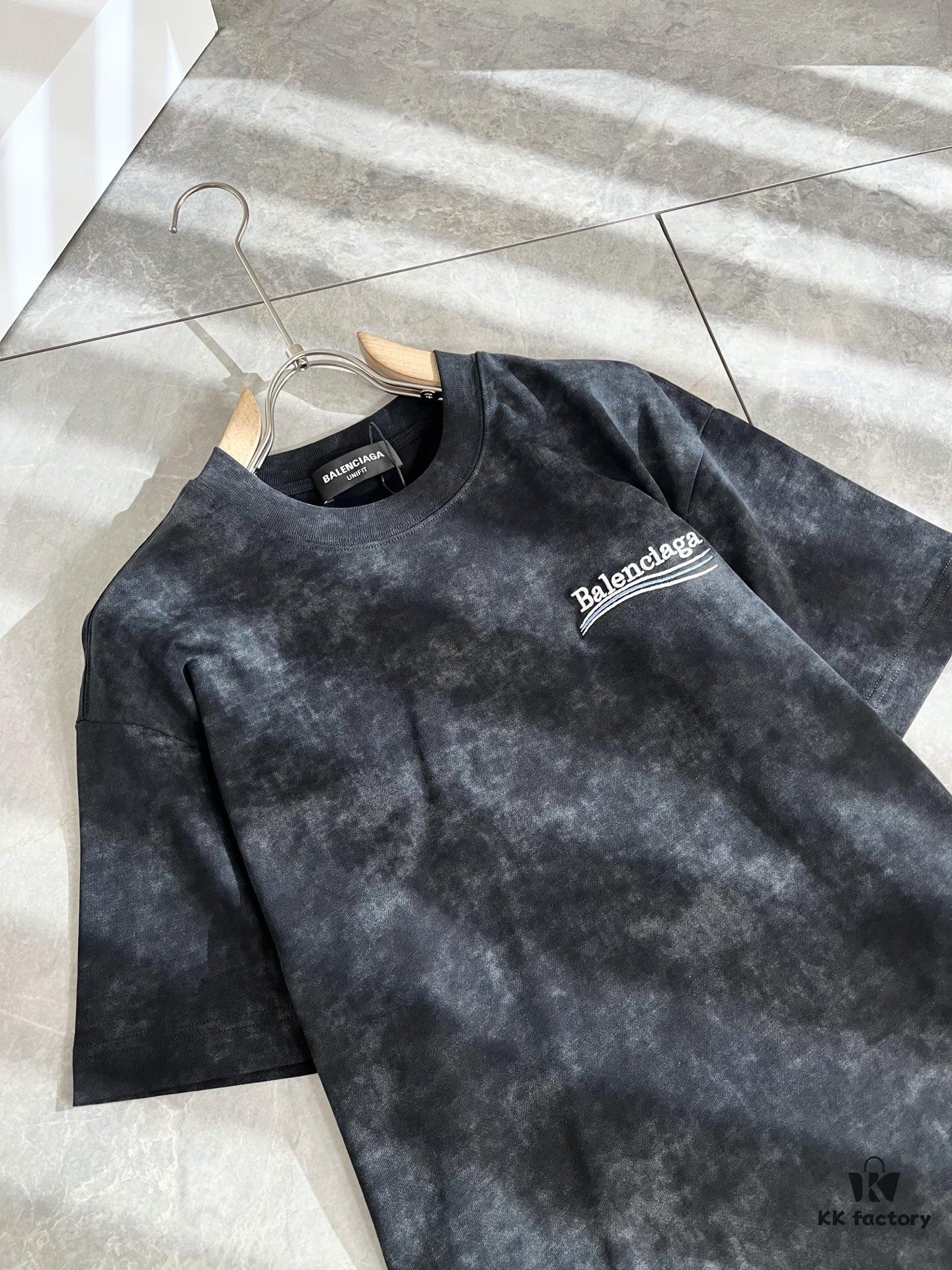 BALENCI*GA 2025 Spring/Summer New Unisex 👫 Short Sleeve T-Shirt with Runway Print and Embroidered Logo – Fashionable Casual Tee in Premium 260g Cotton