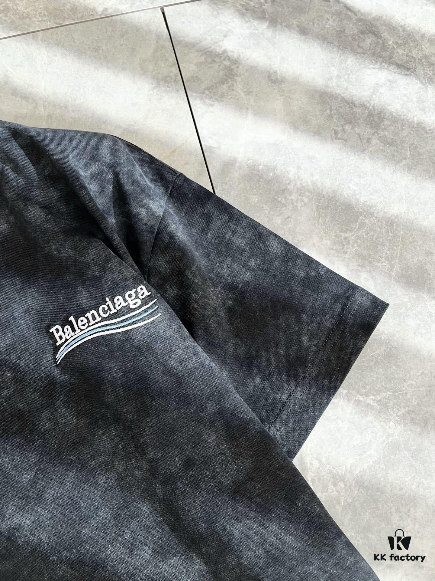 BALENCI*GA 2025 Spring/Summer New Unisex 👫 Short Sleeve T-Shirt with Runway Print and Embroidered Logo – Fashionable Casual Tee in Premium 260g Cotton