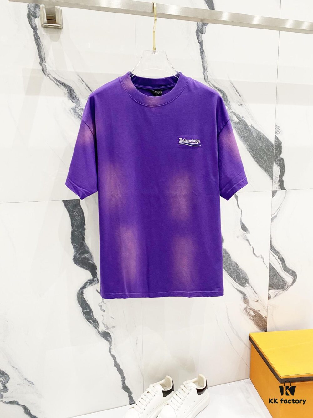 BALENCIAGA 320g Washed Short-Sleeve T-Shirt with Wavy Coke Embroidery and Logo Design