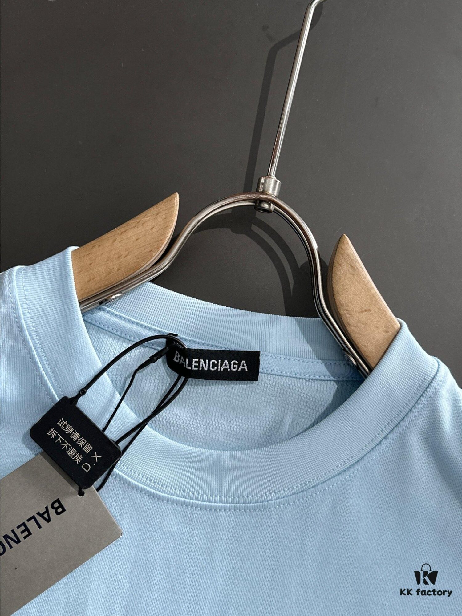 Balenciaga 2025 Spring/Summer New Arrival - High-Quality Cotton T-Shirt with Signature BB Logo