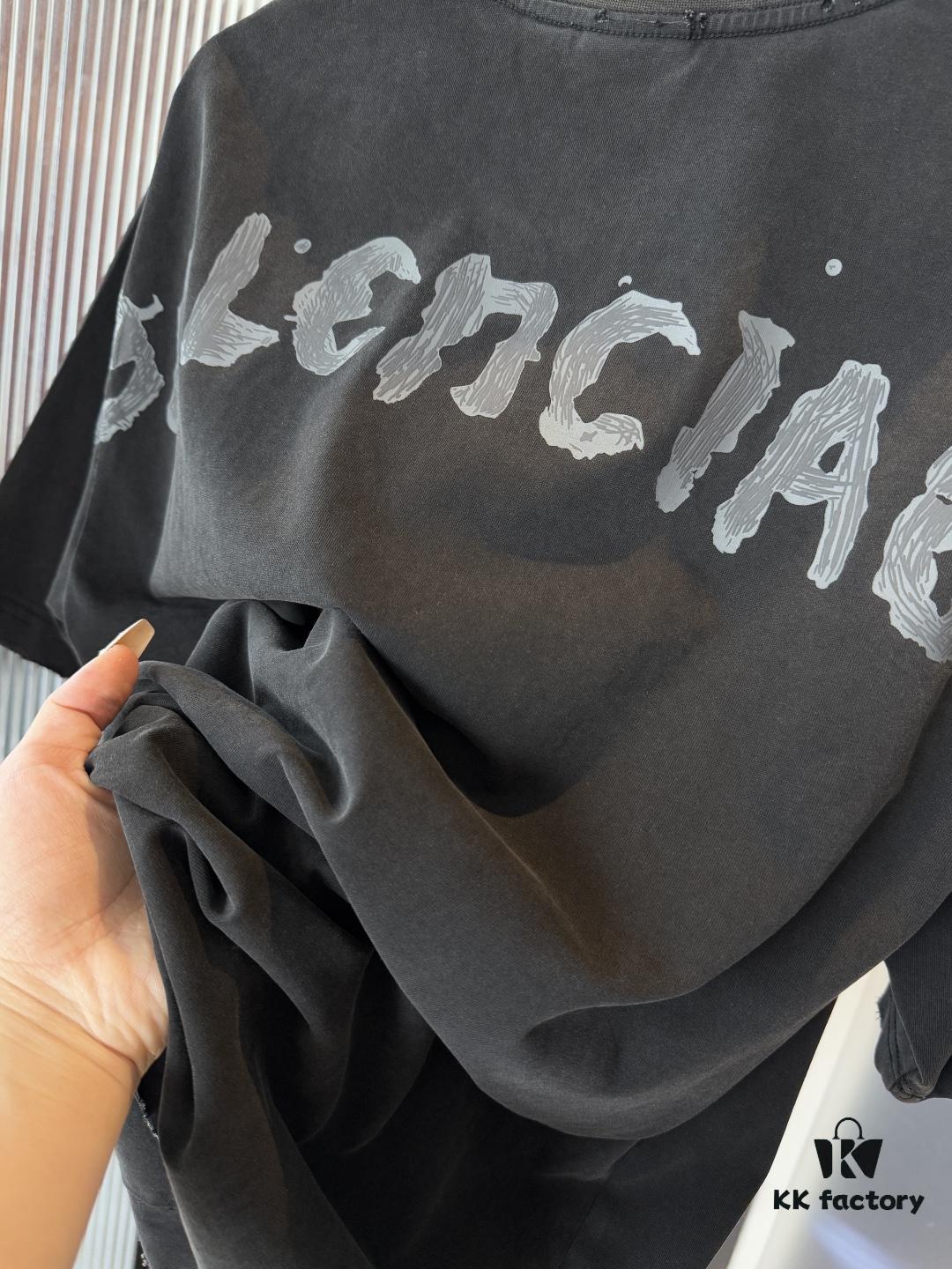 Balenciaga 25SS New Arrival Letter Tape Print Distressed Washed Ripped Unisex Cotton Oversized Short Sleeve T-Shirt (Top-Tier Version, Distinguished from Standard Market Goods)