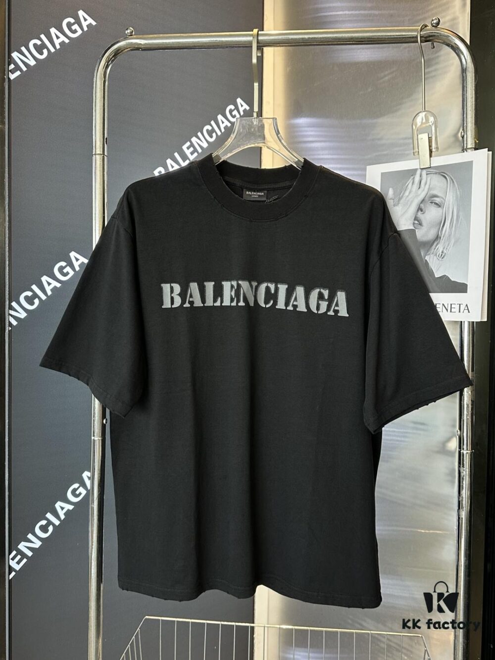25SS Balenciaga · Distressed Vintage Letter Print Short Sleeve T-Shirt (Top-Tier Version, Distinguished from Generic Copies)