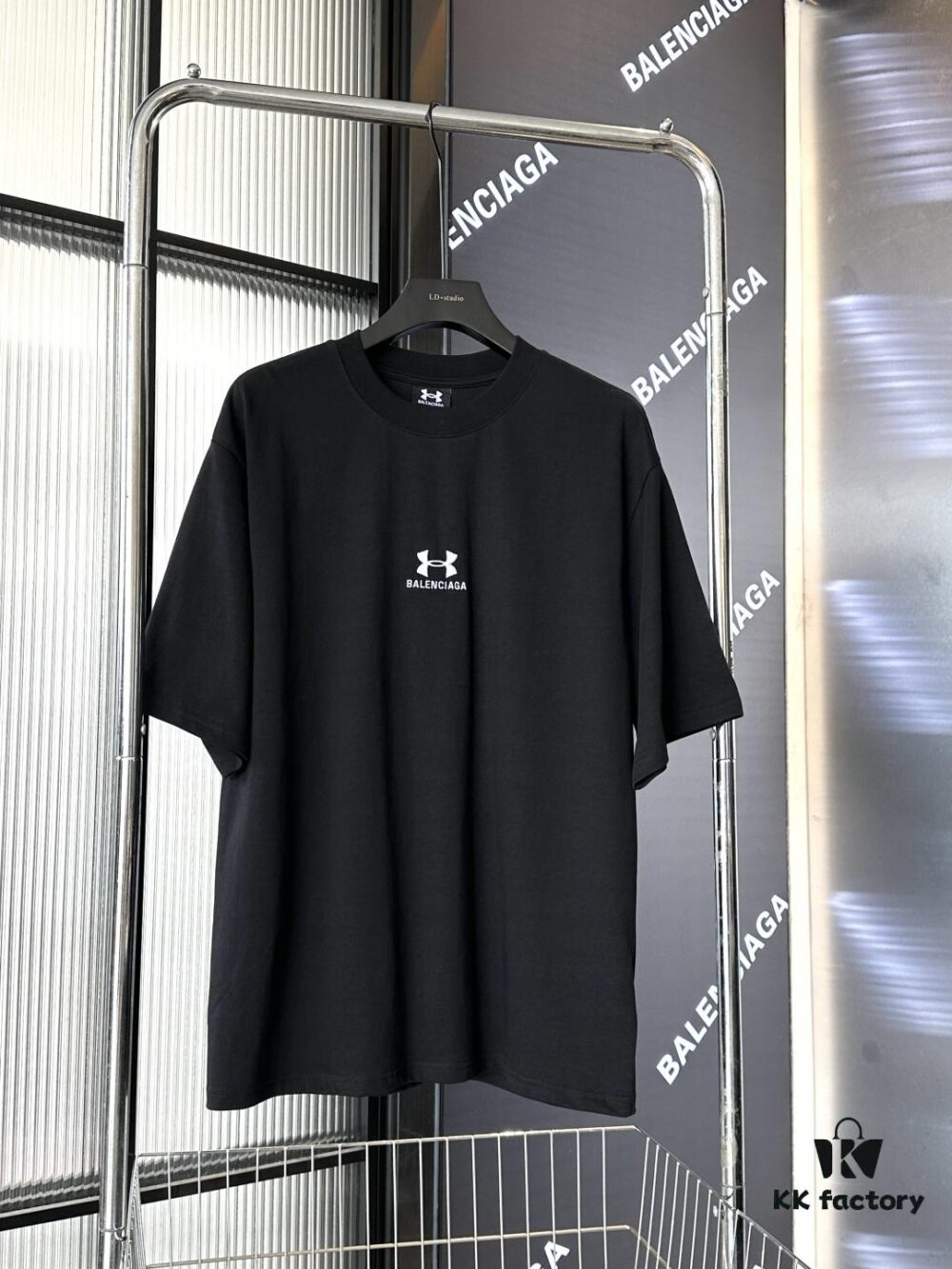 25SS Balenciaga x UA Collaboration Embroidered Round-Neck Casual Short-Sleeve T-Shirt (Top-Tier Version, Distinguished from Standard Market Versions)