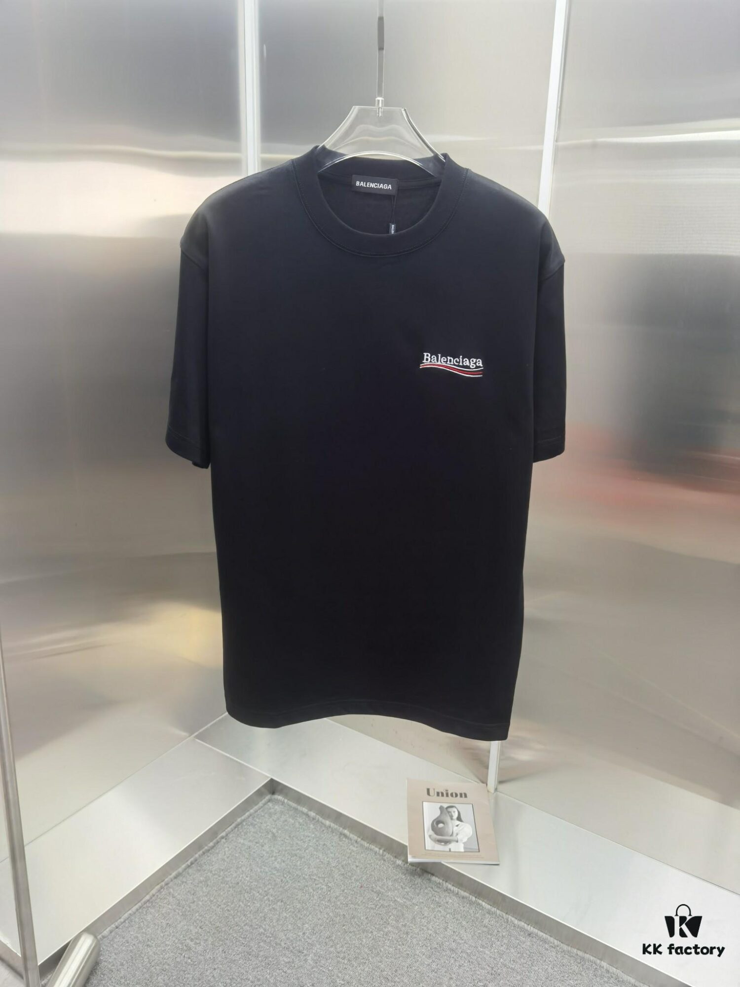 Paris BLCG (Top-tier Embroidered Version, Distinct from Standard Stock) Short Sleeve T-Shirt