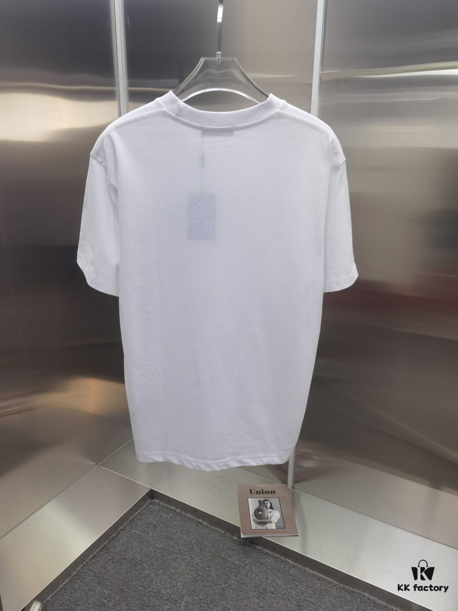 Paris BLCG (Top-tier Embroidered Version, Distinguished from Standard Stock) Short Sleeve T-Shirt