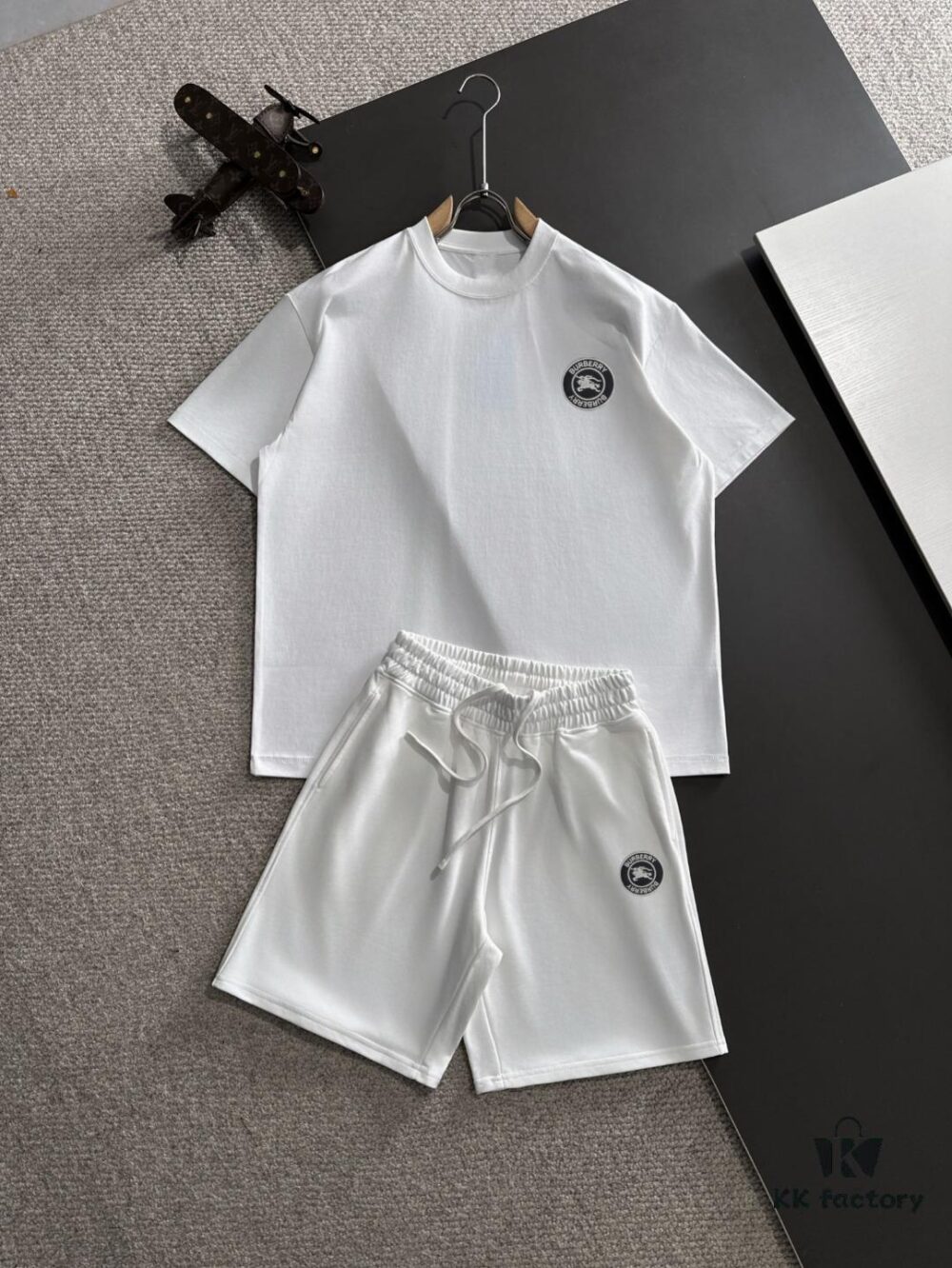 Balenciaga High-End Custom 2025 Spring/Summer Heavy Washed Casual Suit with Elastic Band, Wax-Dyed Textured Fabric, Breathable and Moisture-Wicking