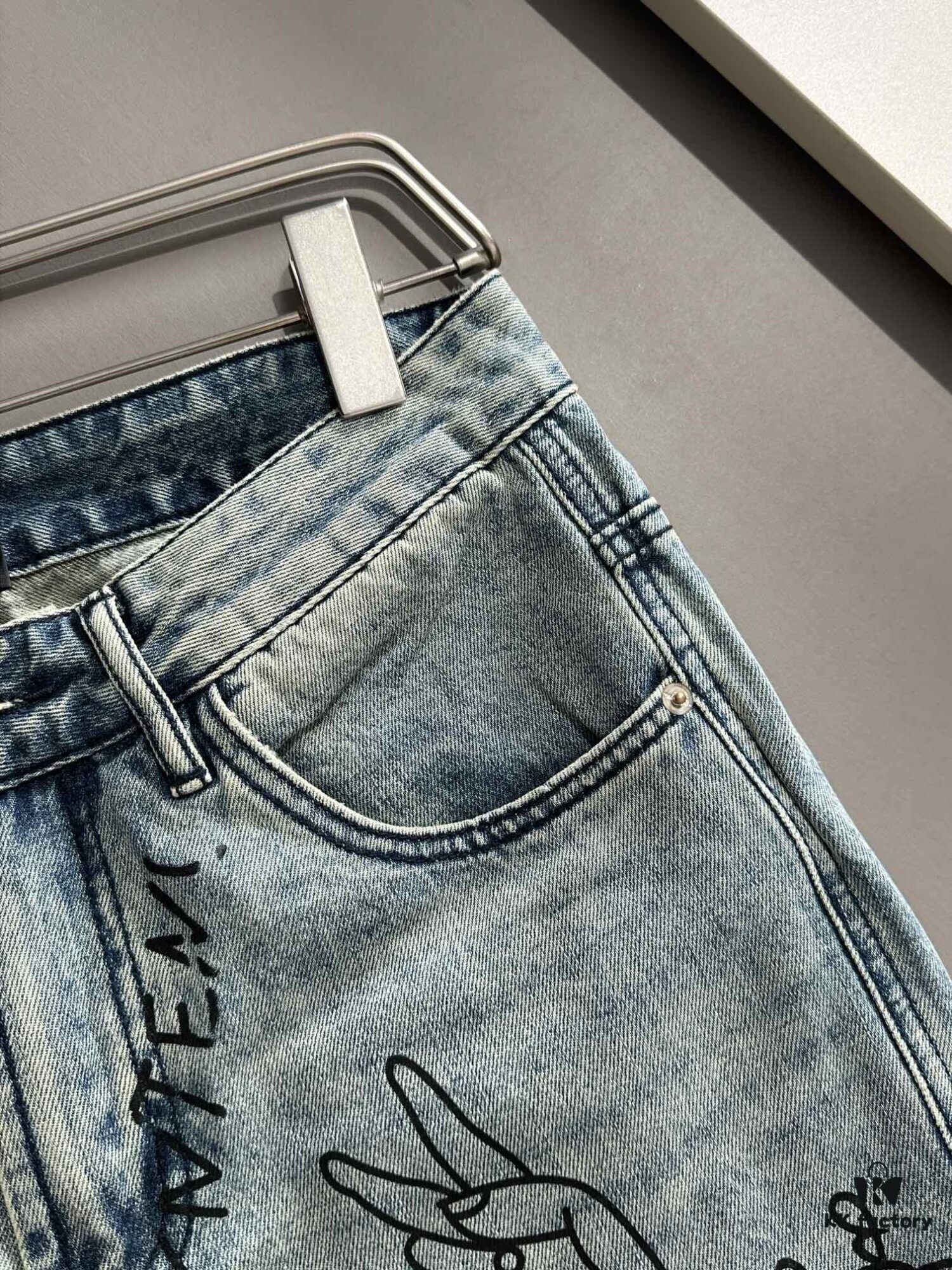 Paris 2025 All-Season Loose Fit Straight-Leg Jeans – Ultimate Trendy Fashion Staple