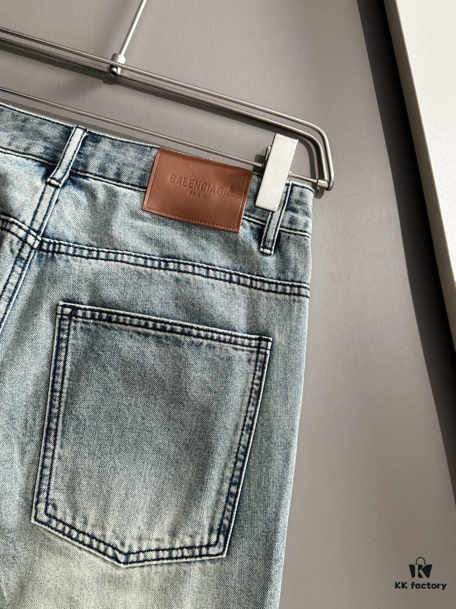 Paris 2025 All-Season Loose Fit Straight-Leg Jeans – Ultimate Trendy Fashion Staple