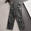 Balenciaga 2025 Spring/Summer New Elastic Waist Casual Pants, Lightweight Custom Counter Fabric, Highly Breathable and Comfortable, Exquisitely Designed with Brand Elements Reflecting High Quality, Soft and Smooth Texture, Featuring a Relaxed Cut with Excellent Fit