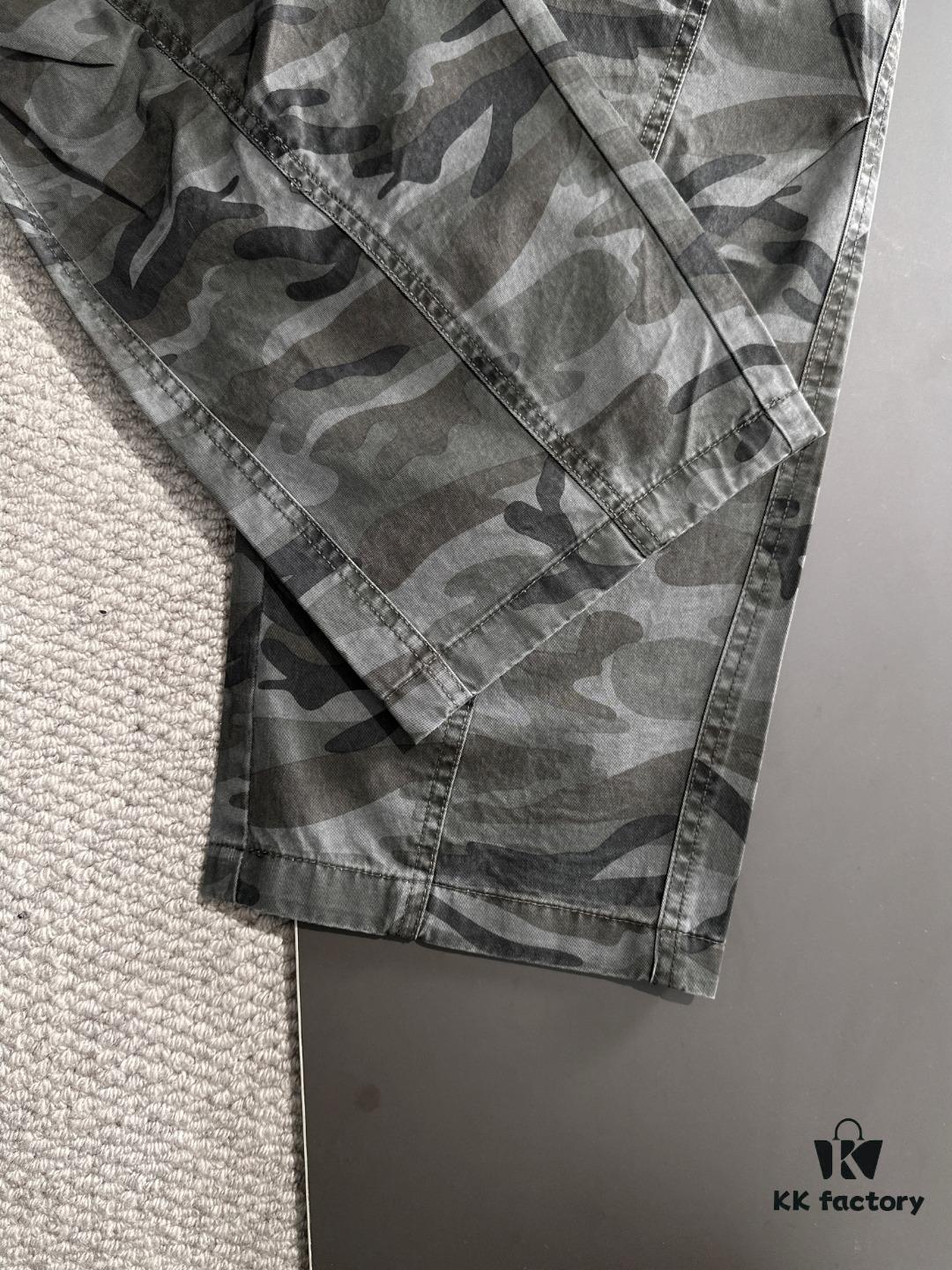 Balenciaga 2025 Spring/Summer New Elastic Waist Casual Pants, Lightweight Custom Counter Fabric, Highly Breathable and Comfortable, Exquisitely Designed with Brand Elements Reflecting High Quality, Soft and Smooth Texture, Featuring a Relaxed Cut with Excellent Fit