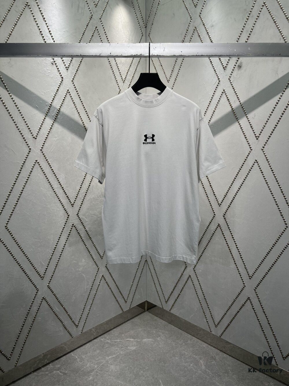 Paris 25SS New Arrival Round Neck Double C Pattern Embroidered Short Sleeve T-Shirt, Unisex