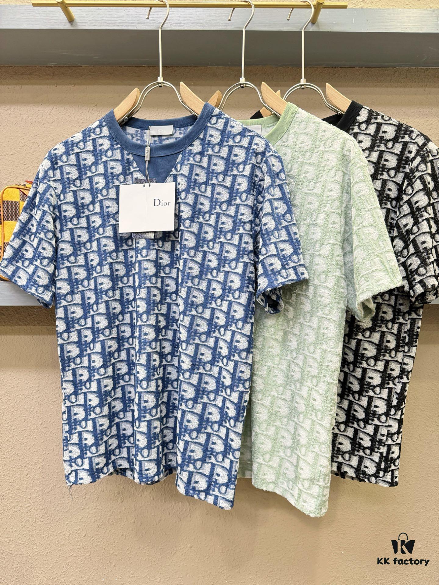 Dior 2025 Spring/Summer New Arrival Classic Round Neck Short Sleeve T-Shirt, Fashionable and Versatile Design with Exquisite Craftsmanship, Premium Materials and Full Branding, Essential Wardrobe Staple for the Modern Man