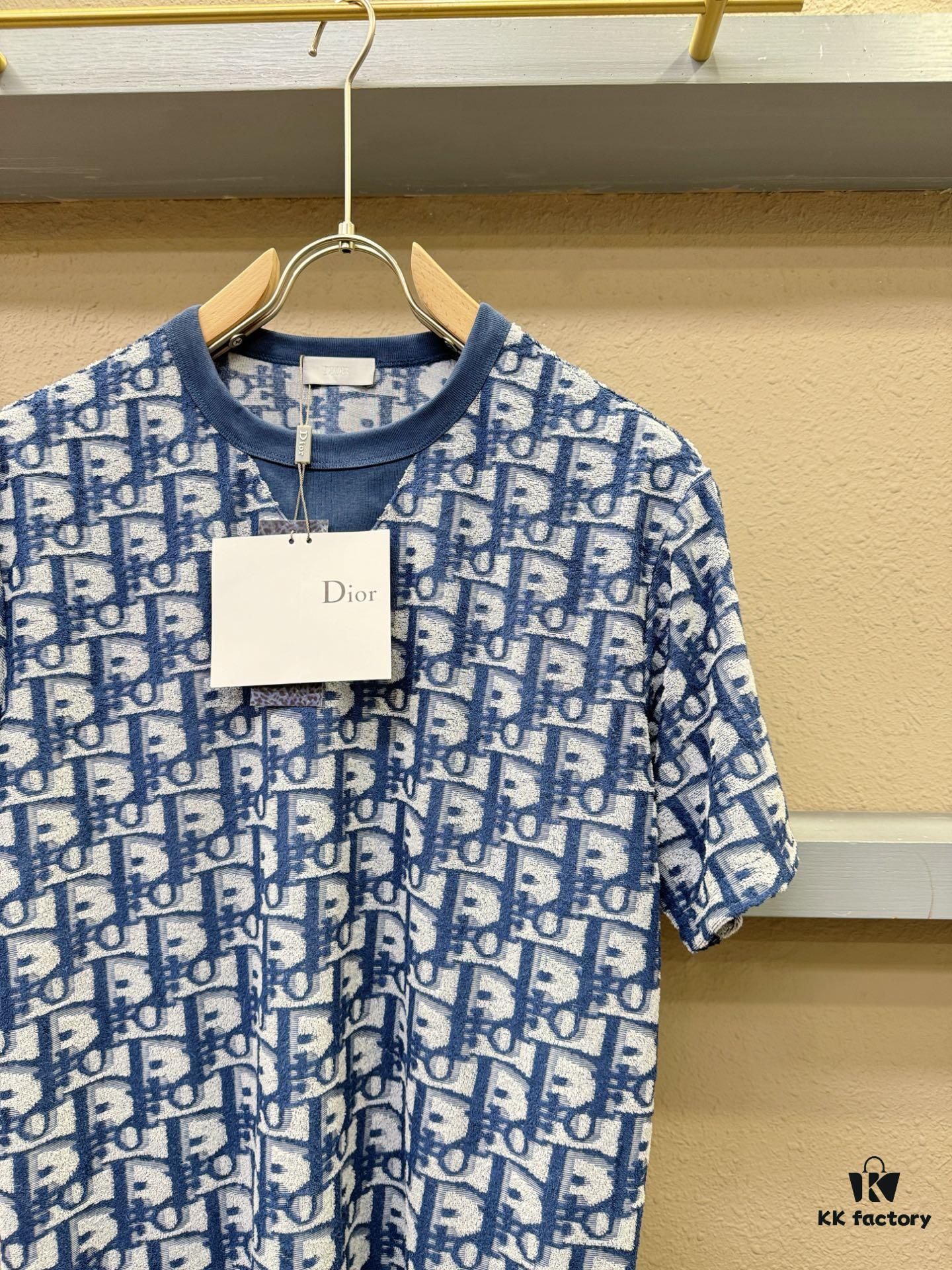 Dior 2025 Spring/Summer New Arrival Classic Round Neck Short Sleeve T-Shirt, Fashionable and Versatile Design with Exquisite Craftsmanship, Premium Materials and Full Branding, Essential Wardrobe Staple for the Modern Man