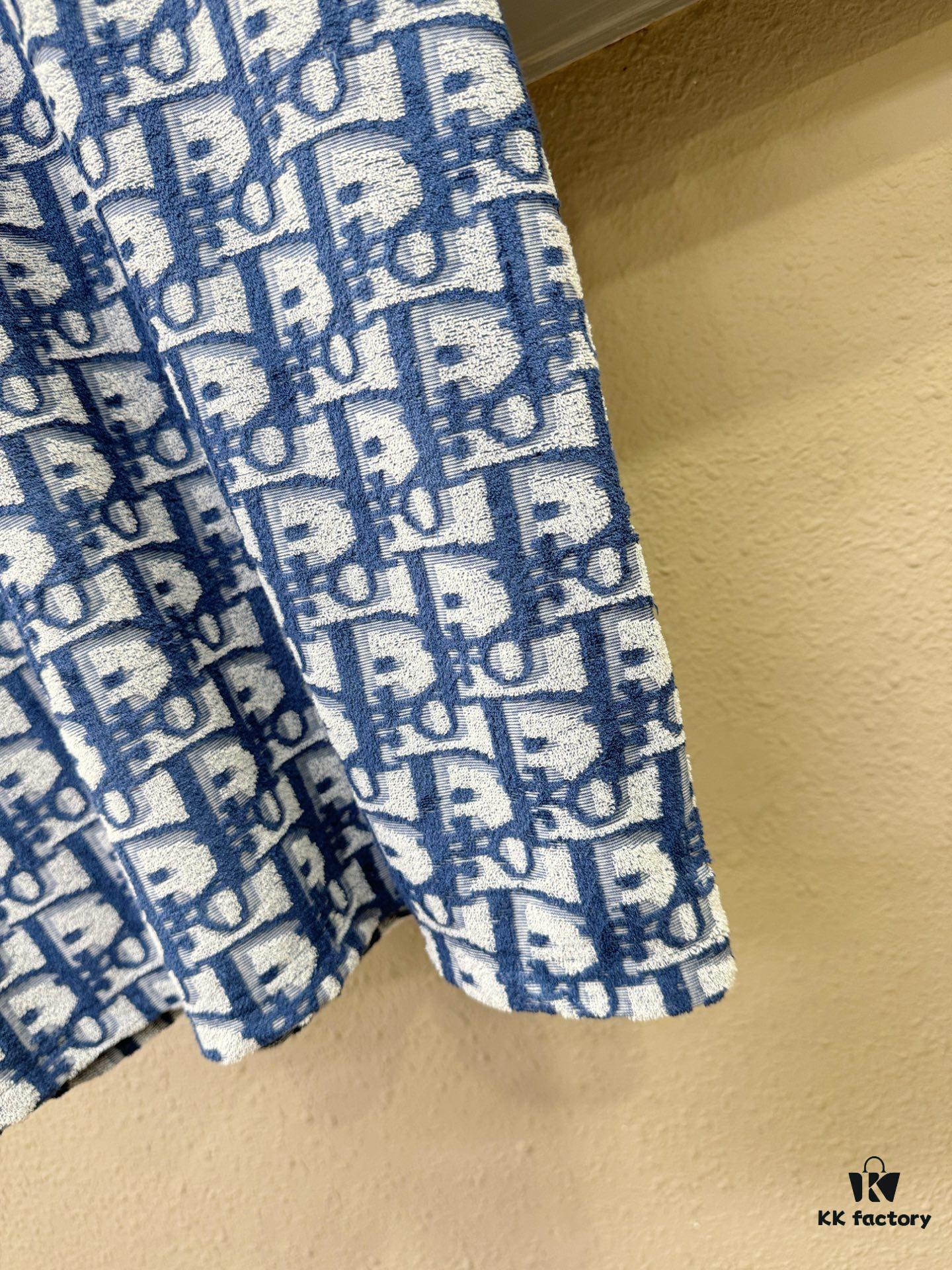 Dior 2025 Spring/Summer New Arrival Classic Round Neck Short Sleeve T-Shirt, Fashionable and Versatile Design with Exquisite Craftsmanship, Premium Materials and Full Branding, Essential Wardrobe Staple for the Modern Man