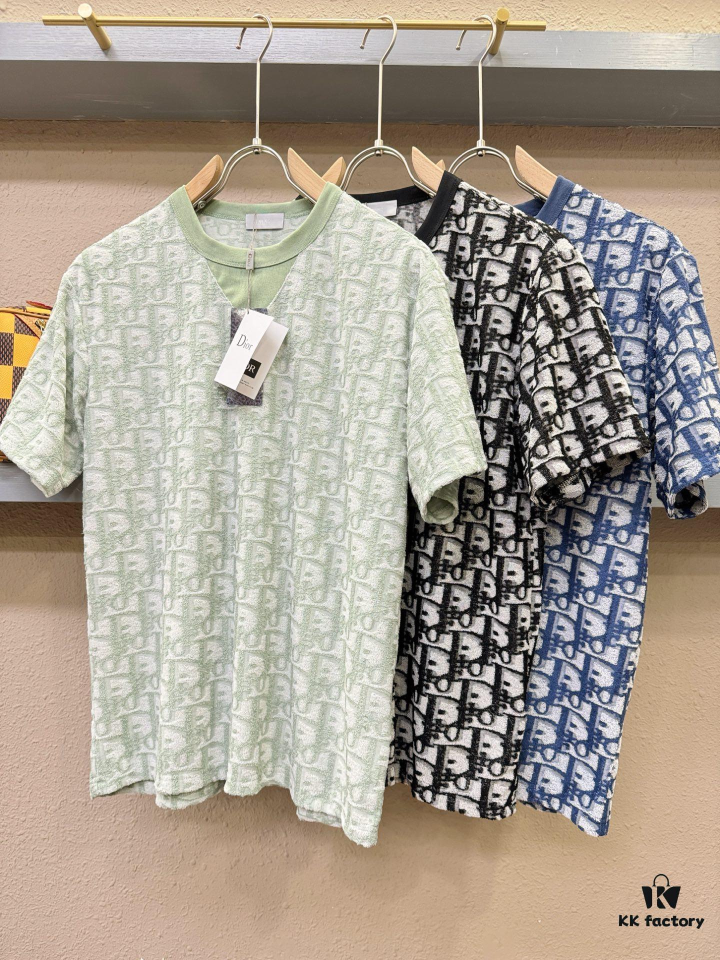 Dior 2025 Spring/Summer New Classic Round Neck Short Sleeve T-Shirt, Fashionable and Versatile Design with Exquisite Craftsmanship, Premium Fabric from Official Retail, Complete Set of Three Labels, Essential Style for the Modern Trendsetting Man