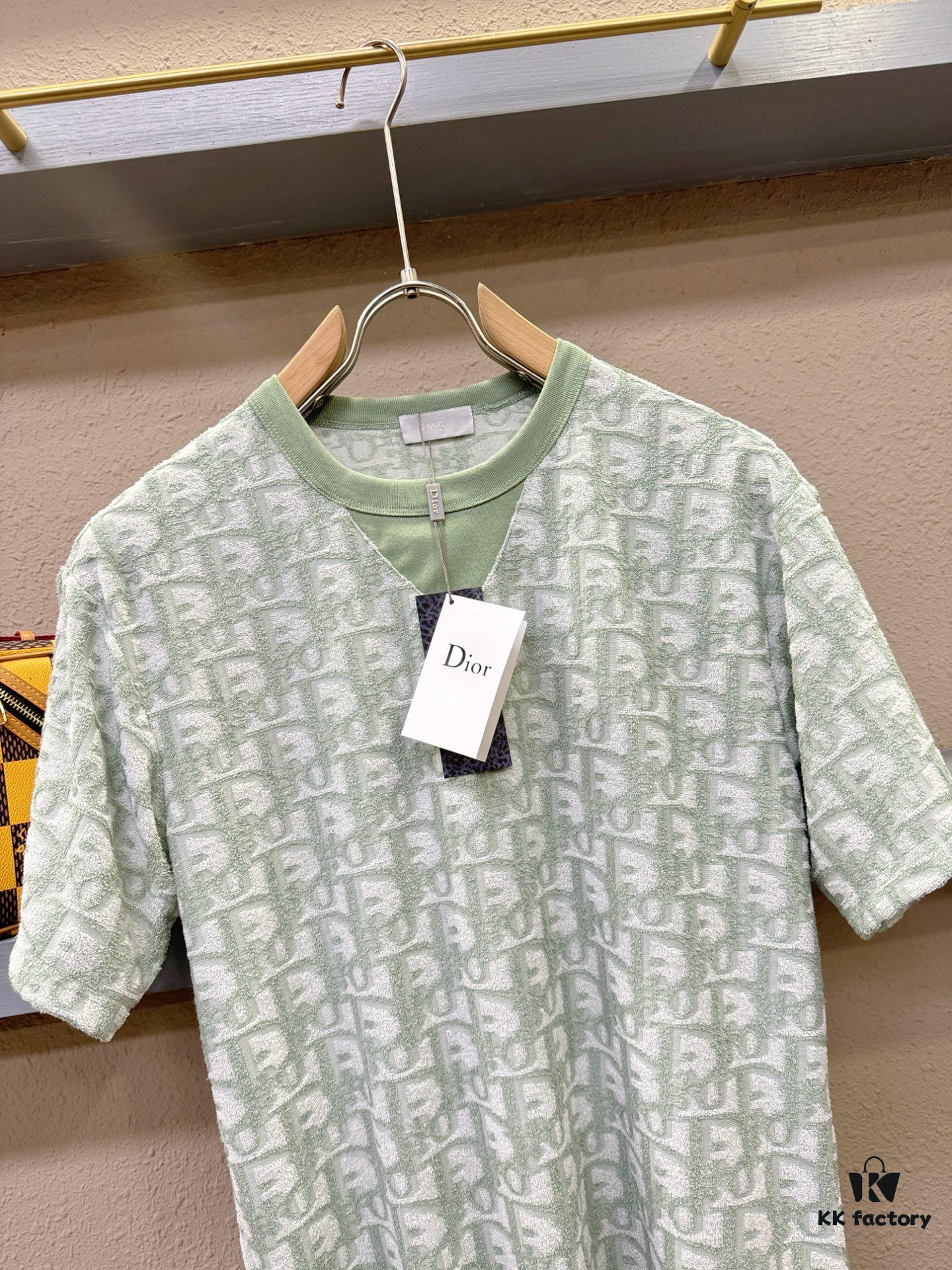 Dior 2025 Spring/Summer New Classic Round Neck Short Sleeve T-Shirt, Fashionable and Versatile Design with Exquisite Craftsmanship, Premium Fabric from Official Retail, Complete Set of Three Labels, Essential Style for the Modern Trendsetting Man