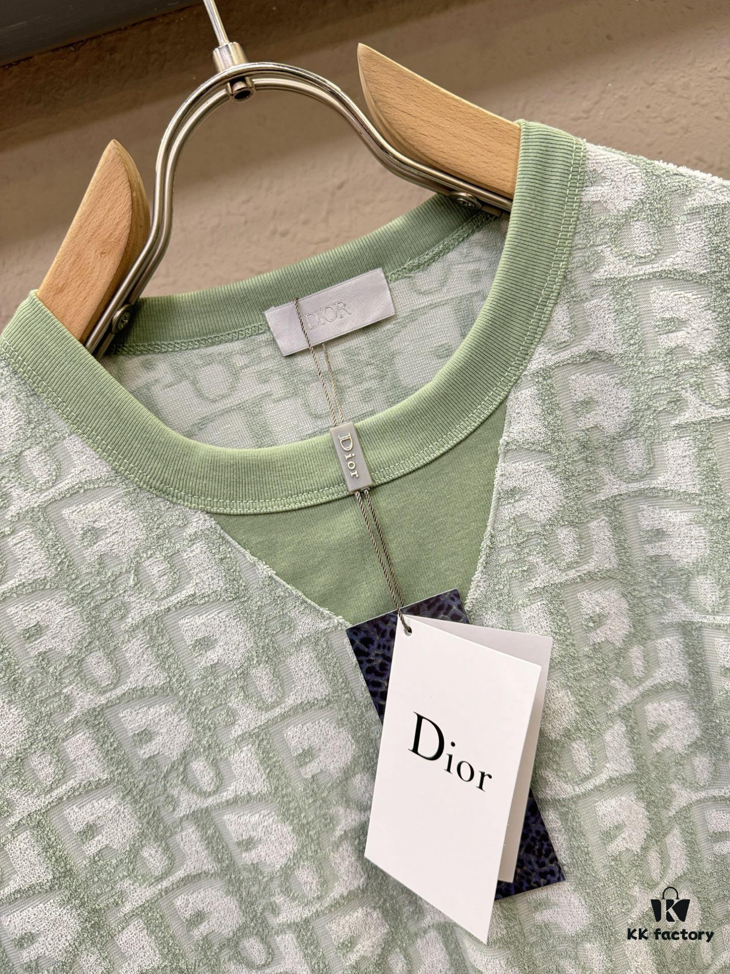 Dior 2025 Spring/Summer New Classic Round Neck Short Sleeve T-Shirt, Fashionable and Versatile Design with Exquisite Craftsmanship, Premium Fabric from Official Retail, Complete Set of Three Labels, Essential Style for the Modern Trendsetting Man
