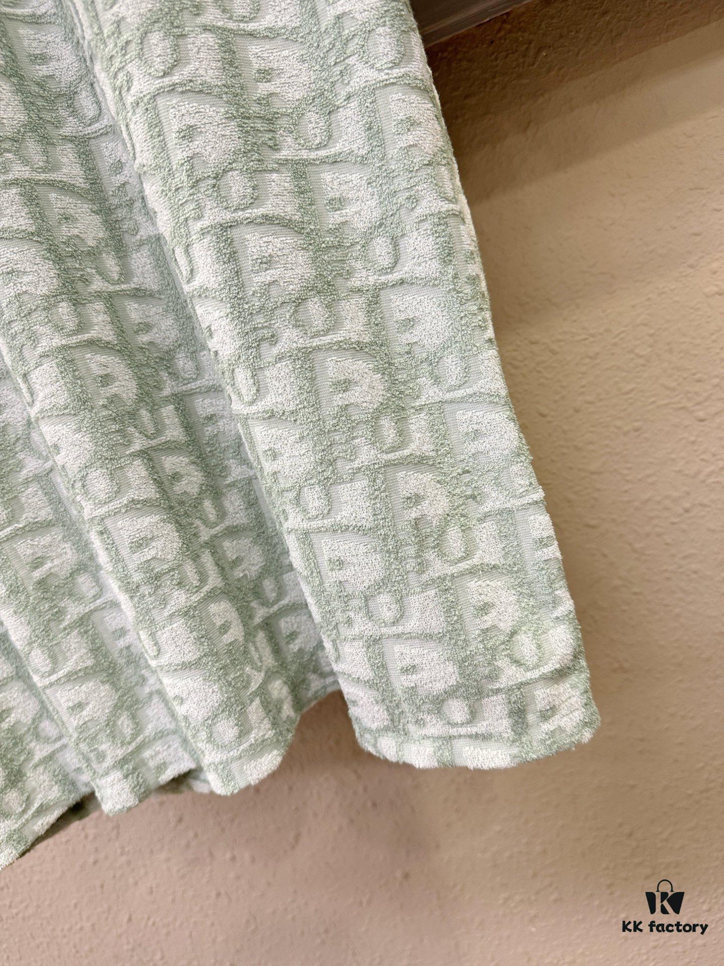 Dior 2025 Spring/Summer New Classic Round Neck Short Sleeve T-Shirt, Fashionable and Versatile Design with Exquisite Craftsmanship, Premium Fabric from Official Retail, Complete Set of Three Labels, Essential Style for the Modern Trendsetting Man