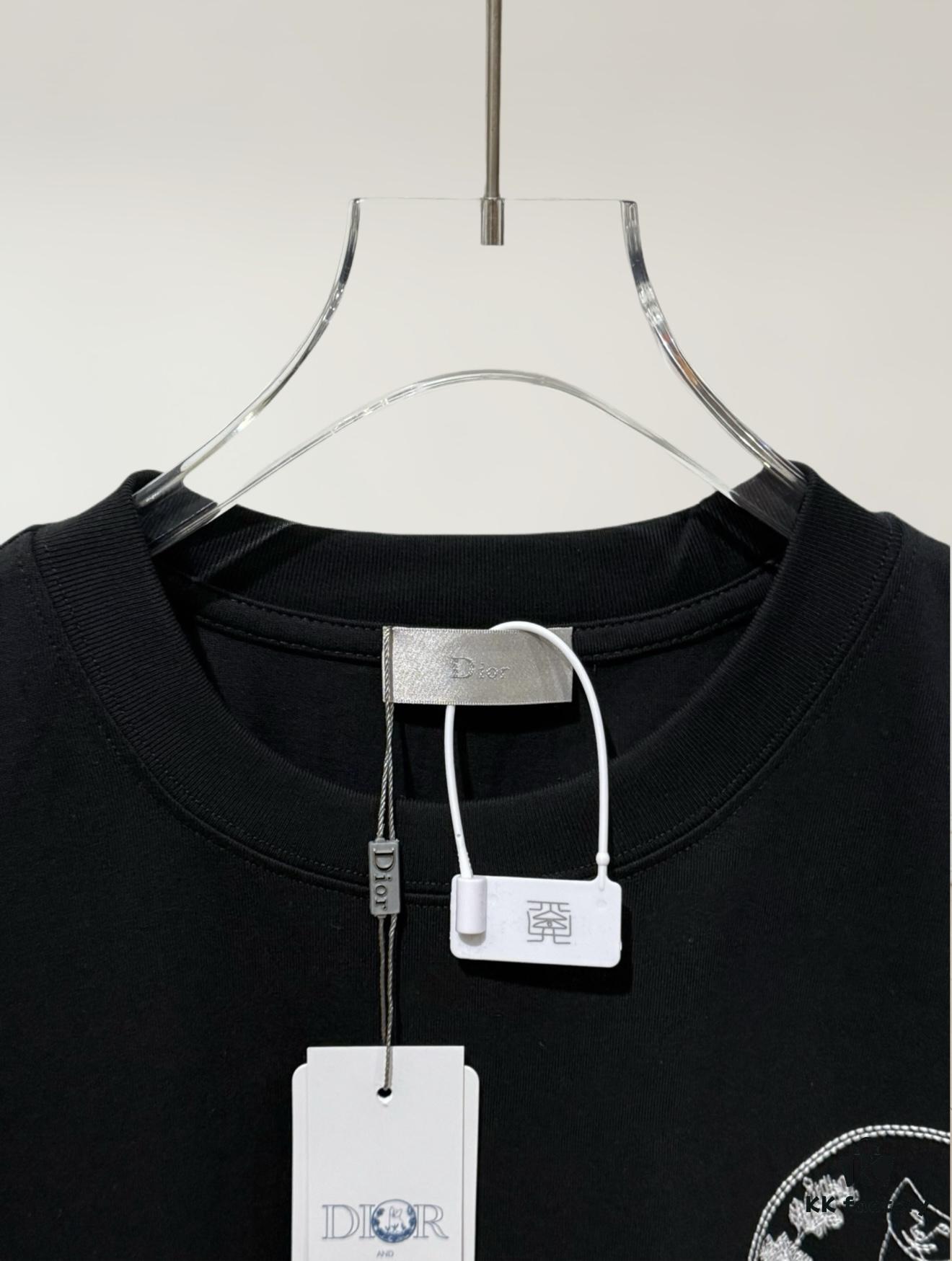 Dior Collaborative Embroidered Cat Short Sleeve T-Shirt in Premium Washed Cotton