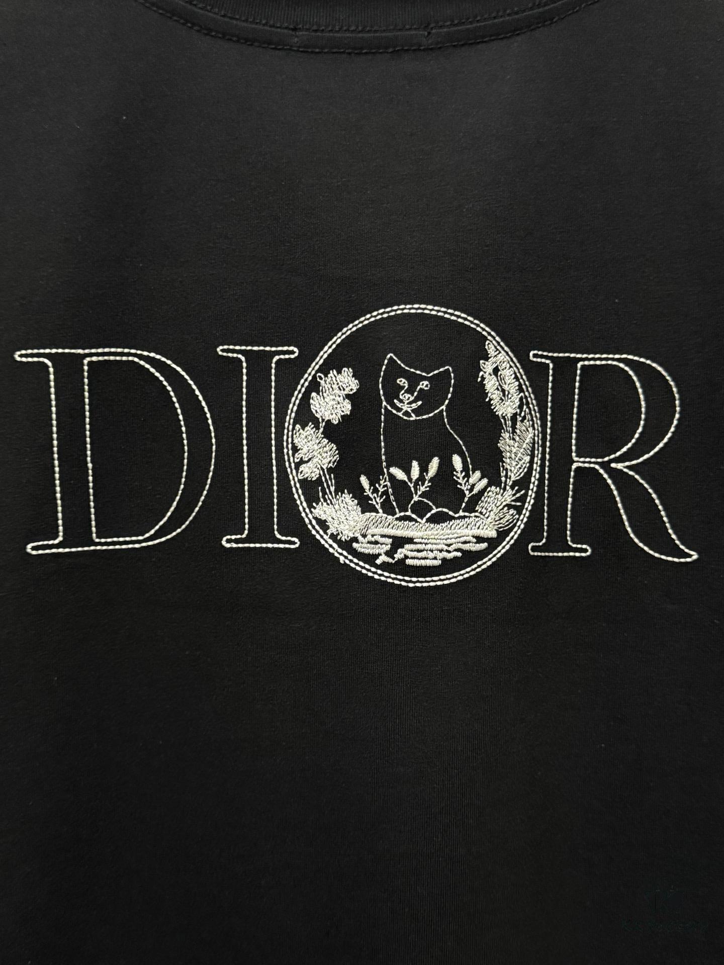 Dior Collaborative Embroidered Cat Short Sleeve T-Shirt in Premium Washed Cotton