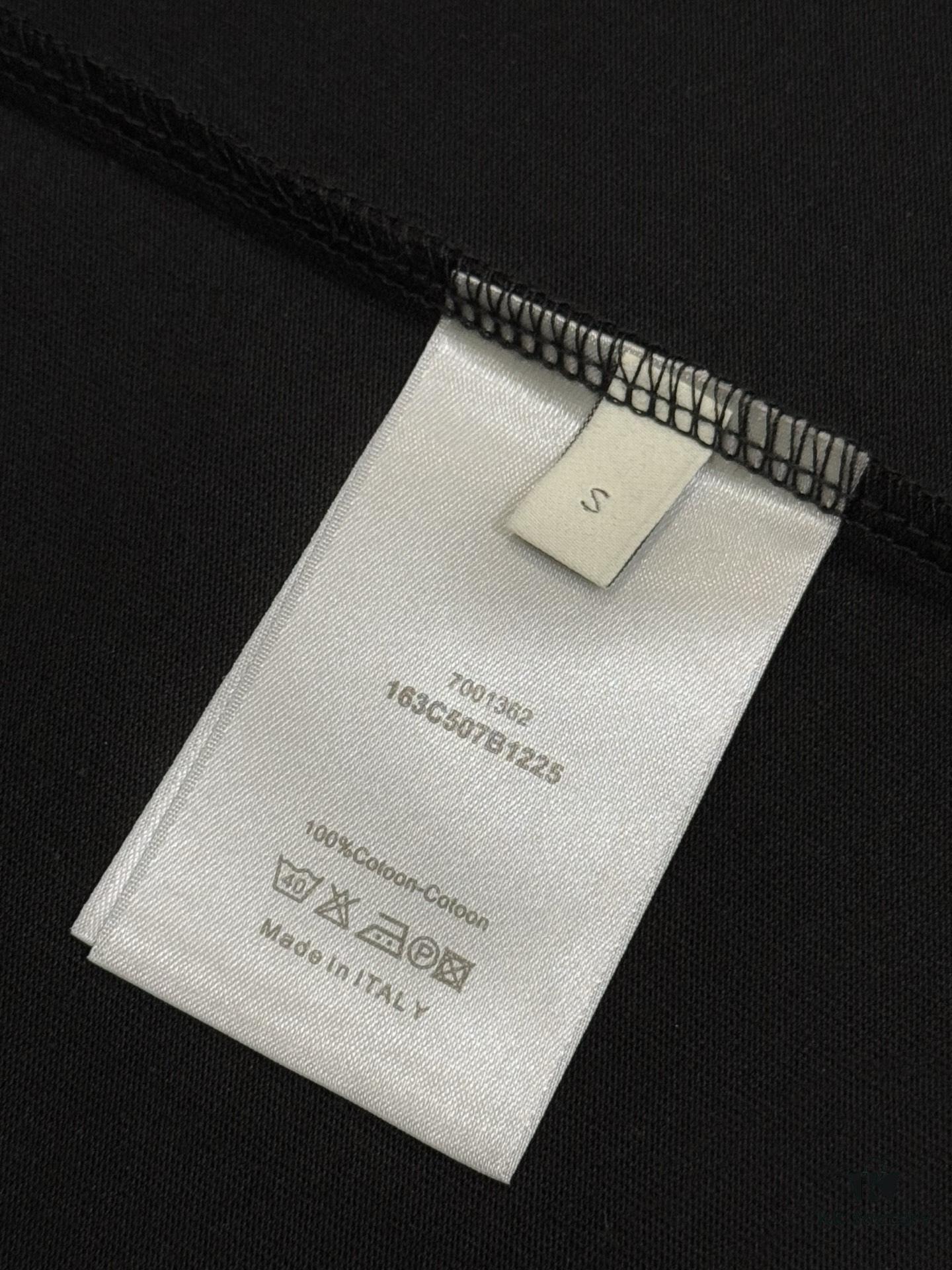 Dior Collaborative Embroidered Cat Short Sleeve T-Shirt in Premium Washed Cotton