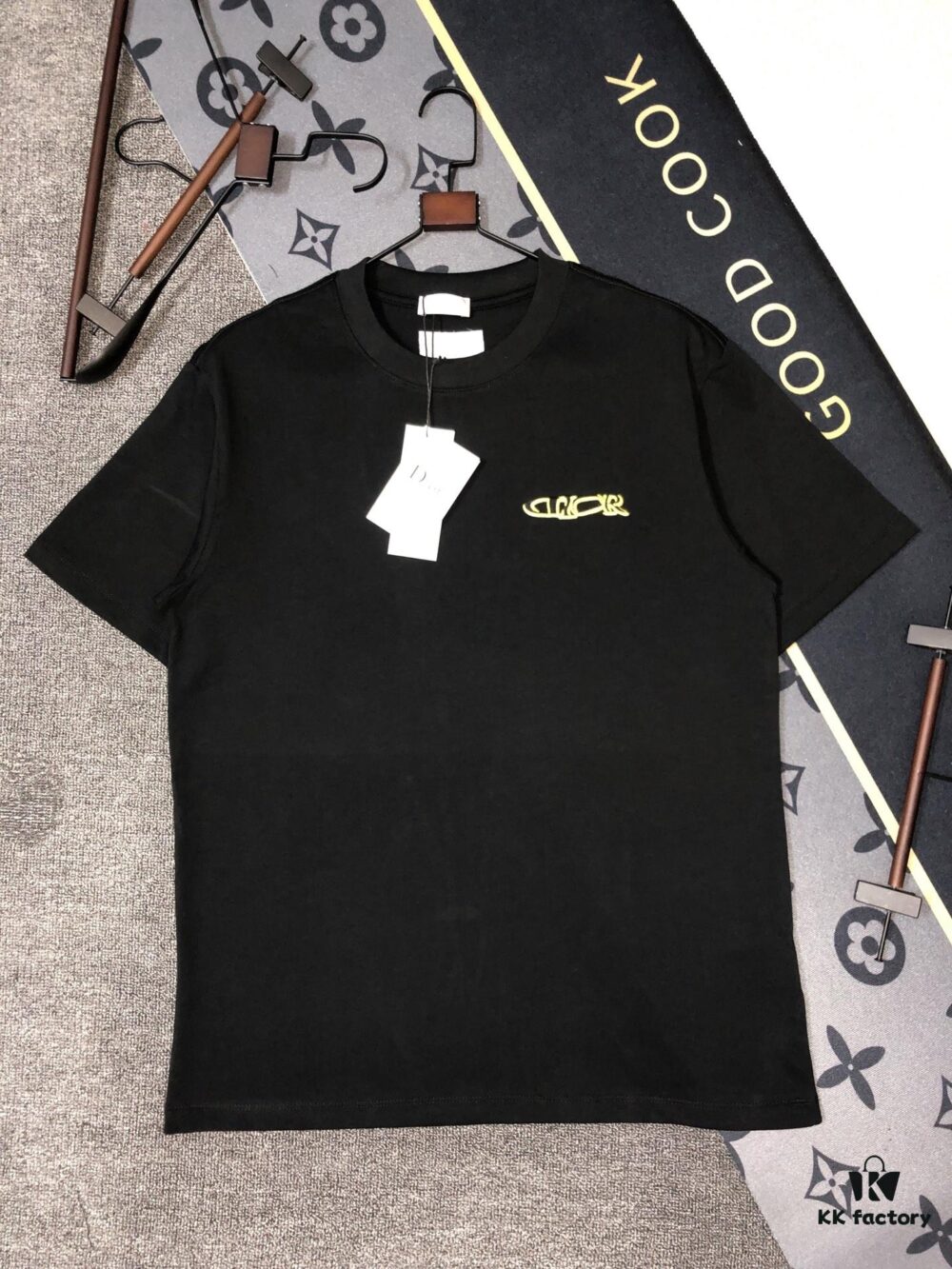 DIOR Short-Sleeve T-Shirt Embroidered Unisex Design