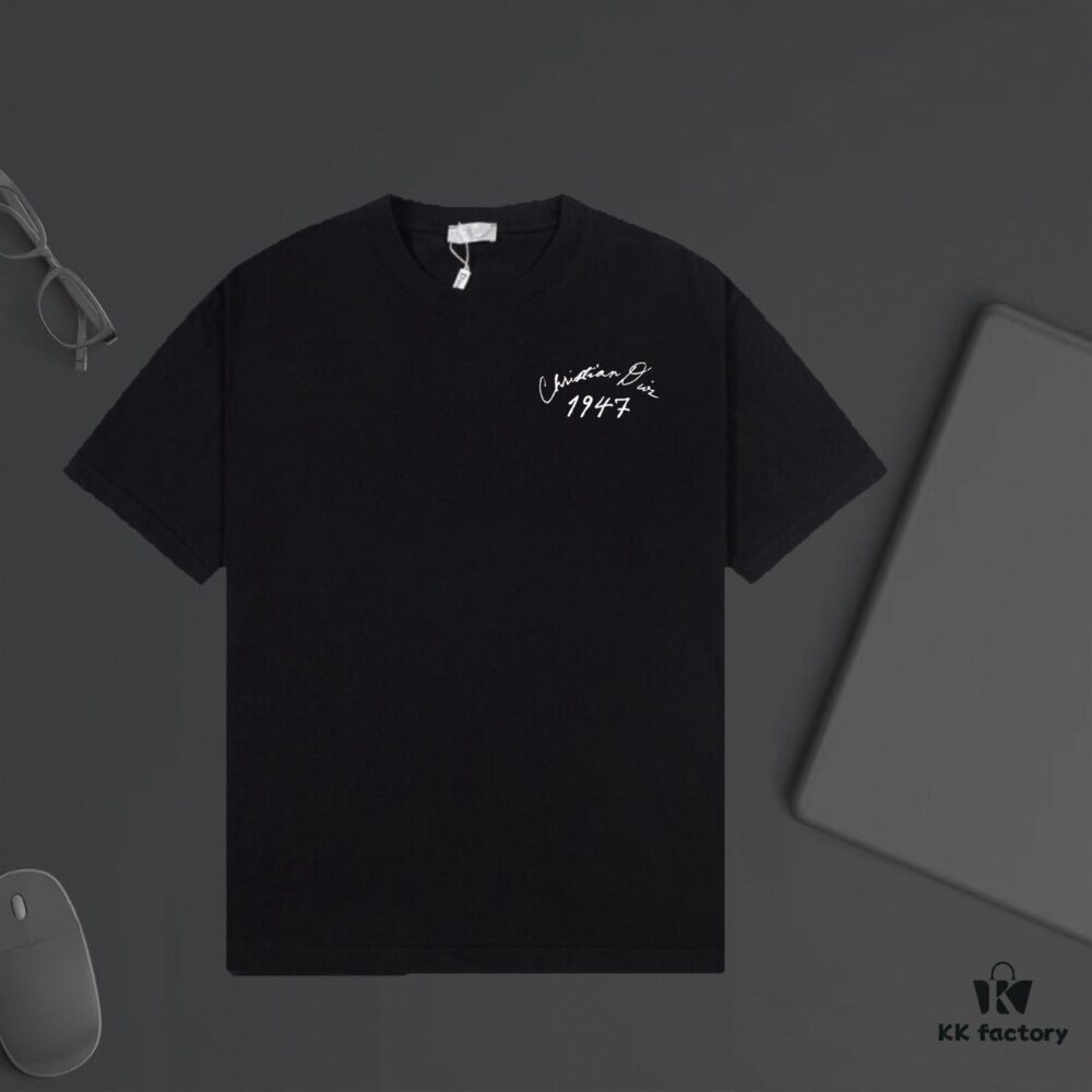 DIOR 1947 Balloon Letter Print Short Sleeve T-Shirt Custom 240g Dyed Fabric Comfortable Fit Unisex Stylish and Versatile Essential Wear