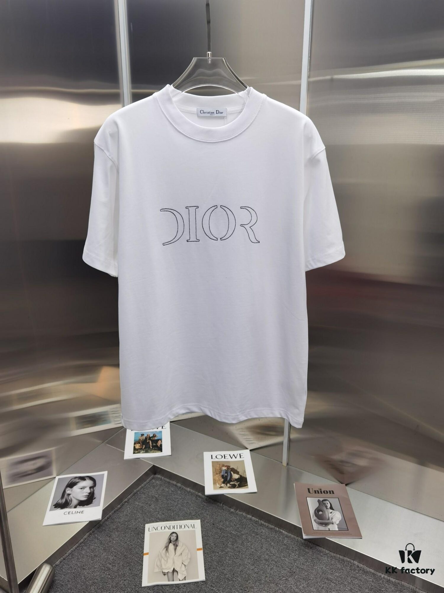 Dior D'OR (Top-tier Embroidered Version, Different from Standard Stock) Short Sleeve T-Shirt
