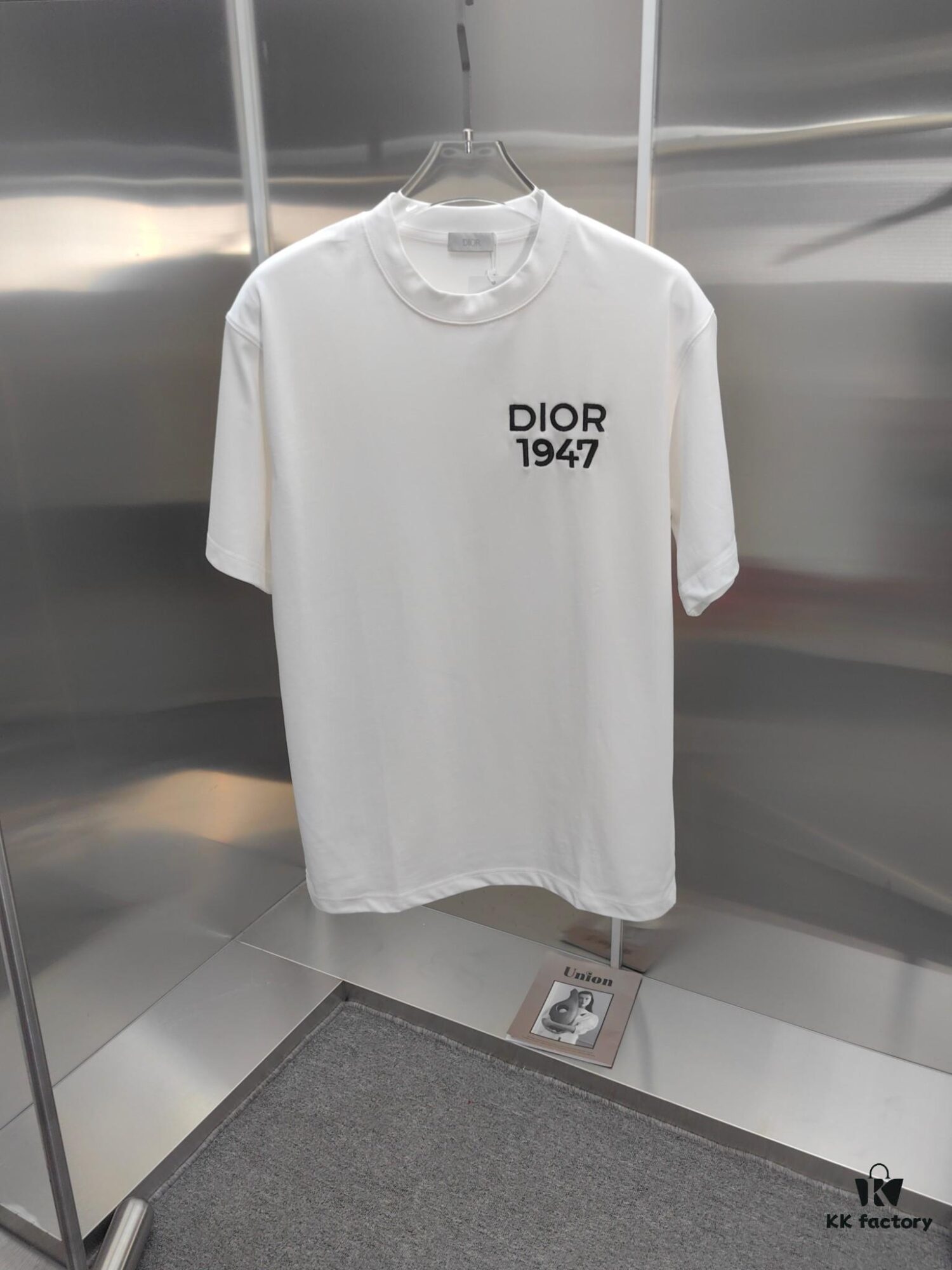 Dior D'Or (Top-tier Embroidered Version, Different from Standard Stock) Short Sleeve T-Shirt