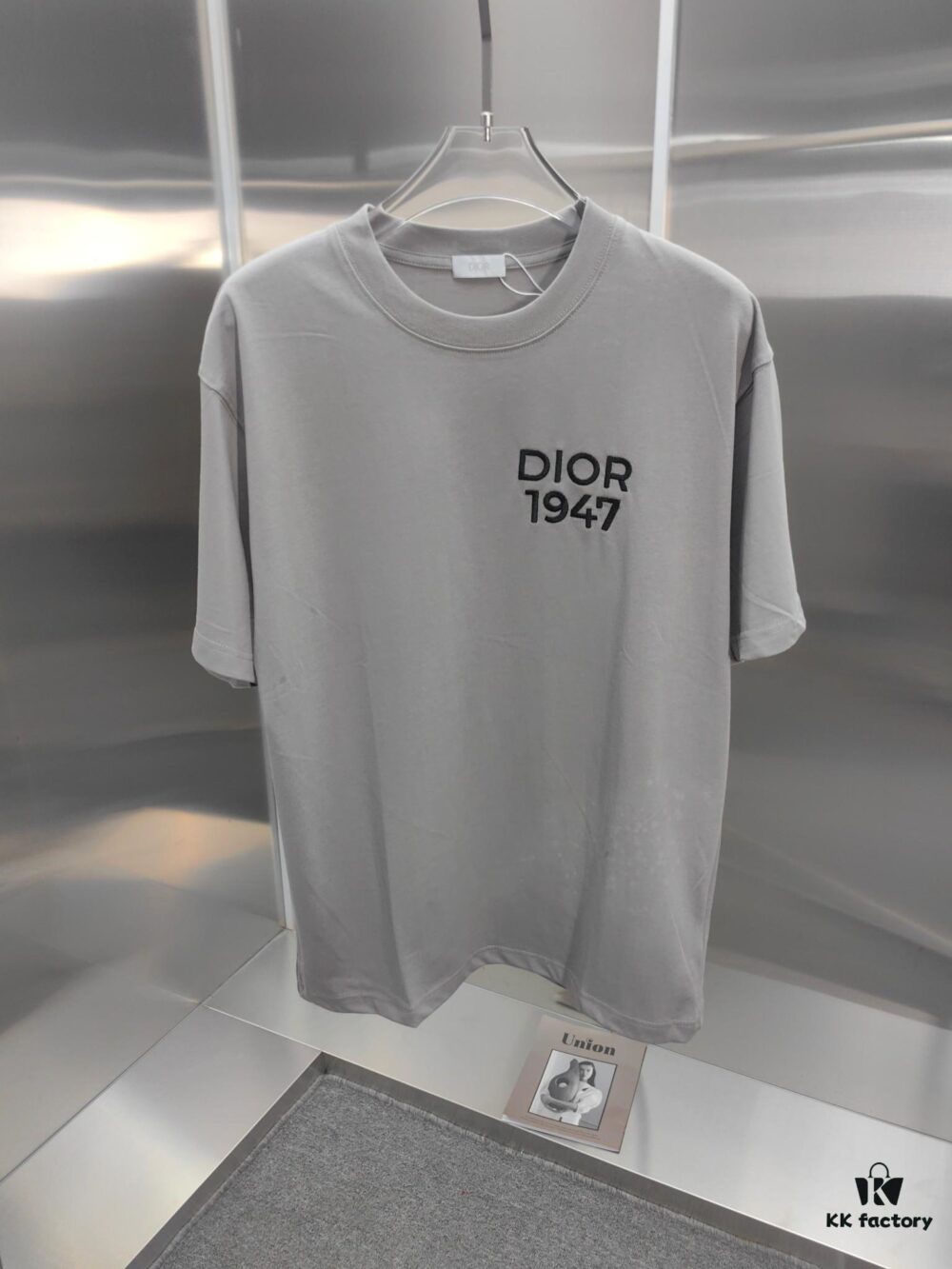 Dior D'Or (Embroidered Top-tier Version, Different from Standard Stock) Short Sleeve T-Shirt