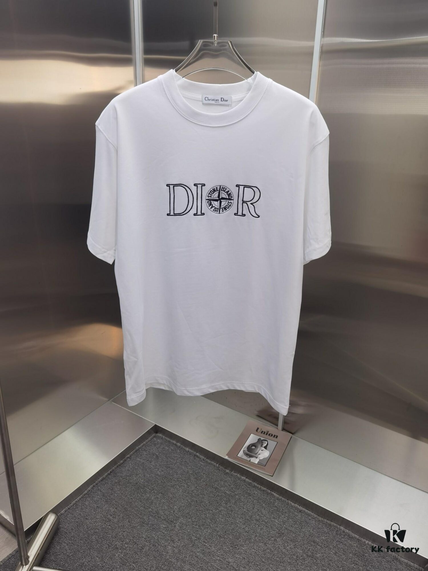 Dior D'Or (Top-tier Embroidered Version, Different from Standard Stock) Short Sleeve T-Shirt