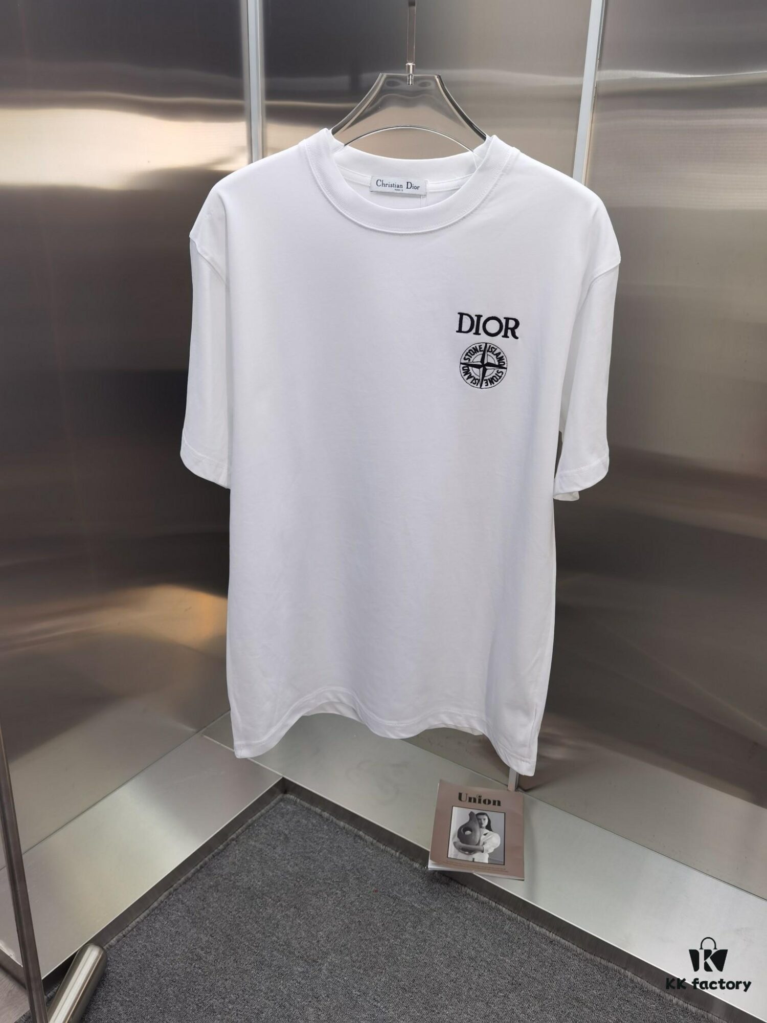 Dior D'OR Embroidered Premium Short Sleeve T-Shirt