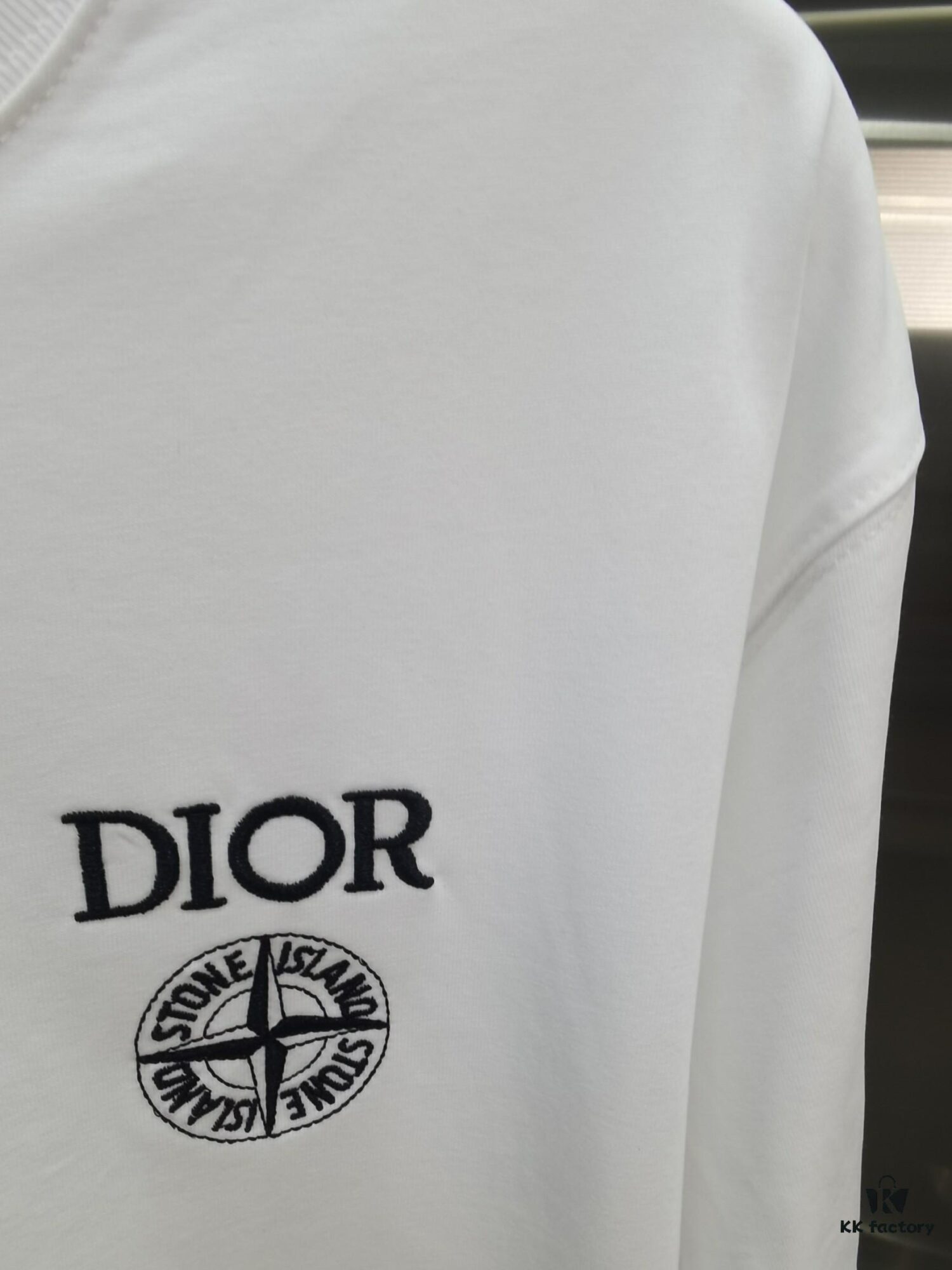 Dior D'OR Embroidered Premium Short Sleeve T-Shirt