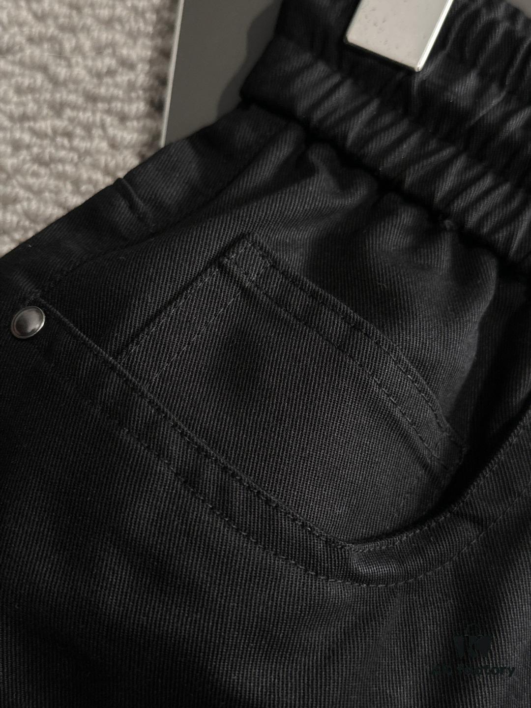 Dior 2025 Spring/Summer New Arrival Elastic Waist Casual Pants, Lightweight Custom Counter Fabric, Highly Breathable and Comfortable, Exquisite Details, Brand-Inspired Design Concept Reflecting High Quality, Soft and Smooth Touch