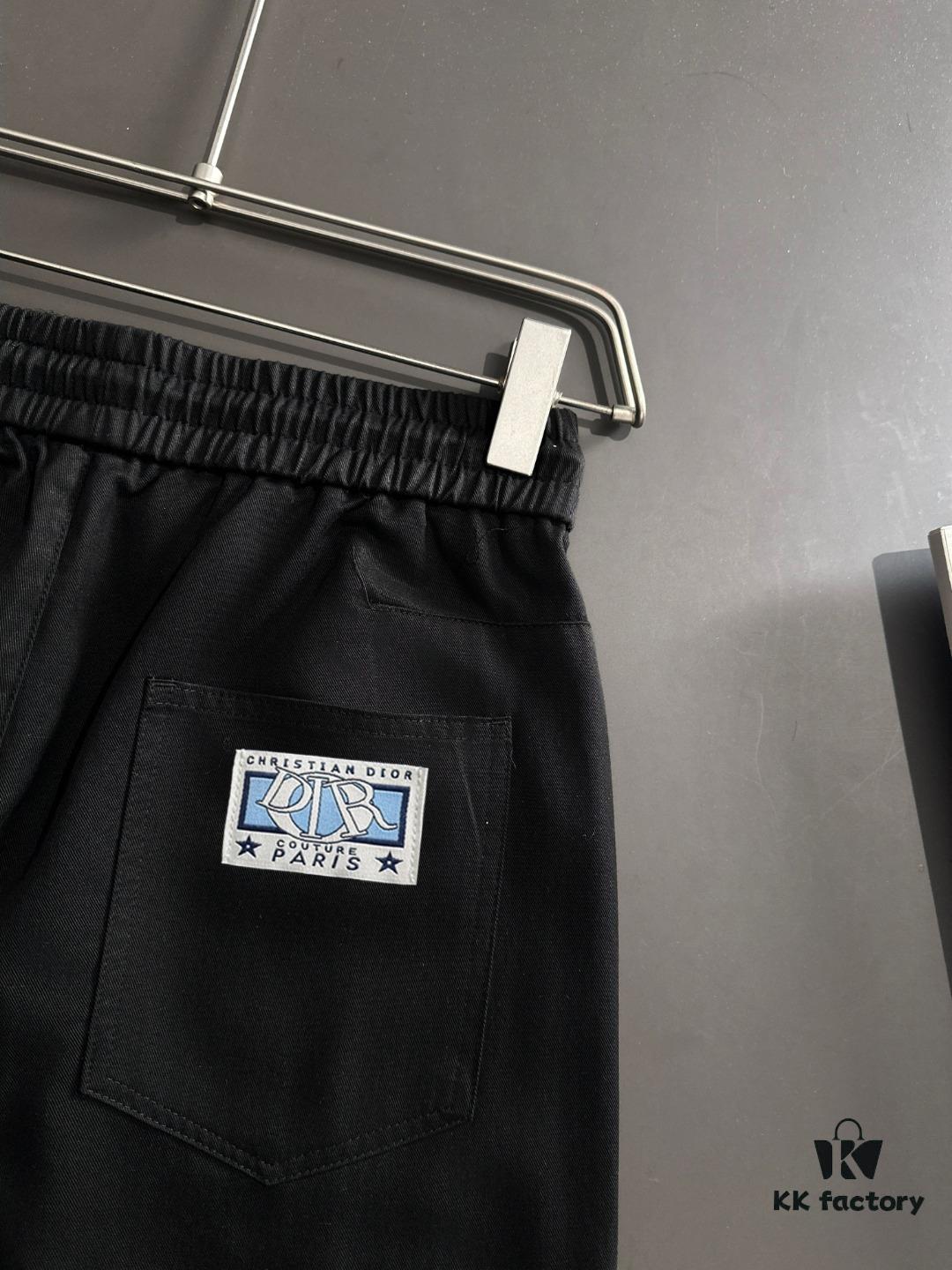 Dior 2025 Spring/Summer New Arrival Elastic Waist Casual Pants, Lightweight Custom Counter Fabric, Highly Breathable and Comfortable, Exquisite Details, Brand-Inspired Design Concept Reflecting High Quality, Soft and Smooth Touch